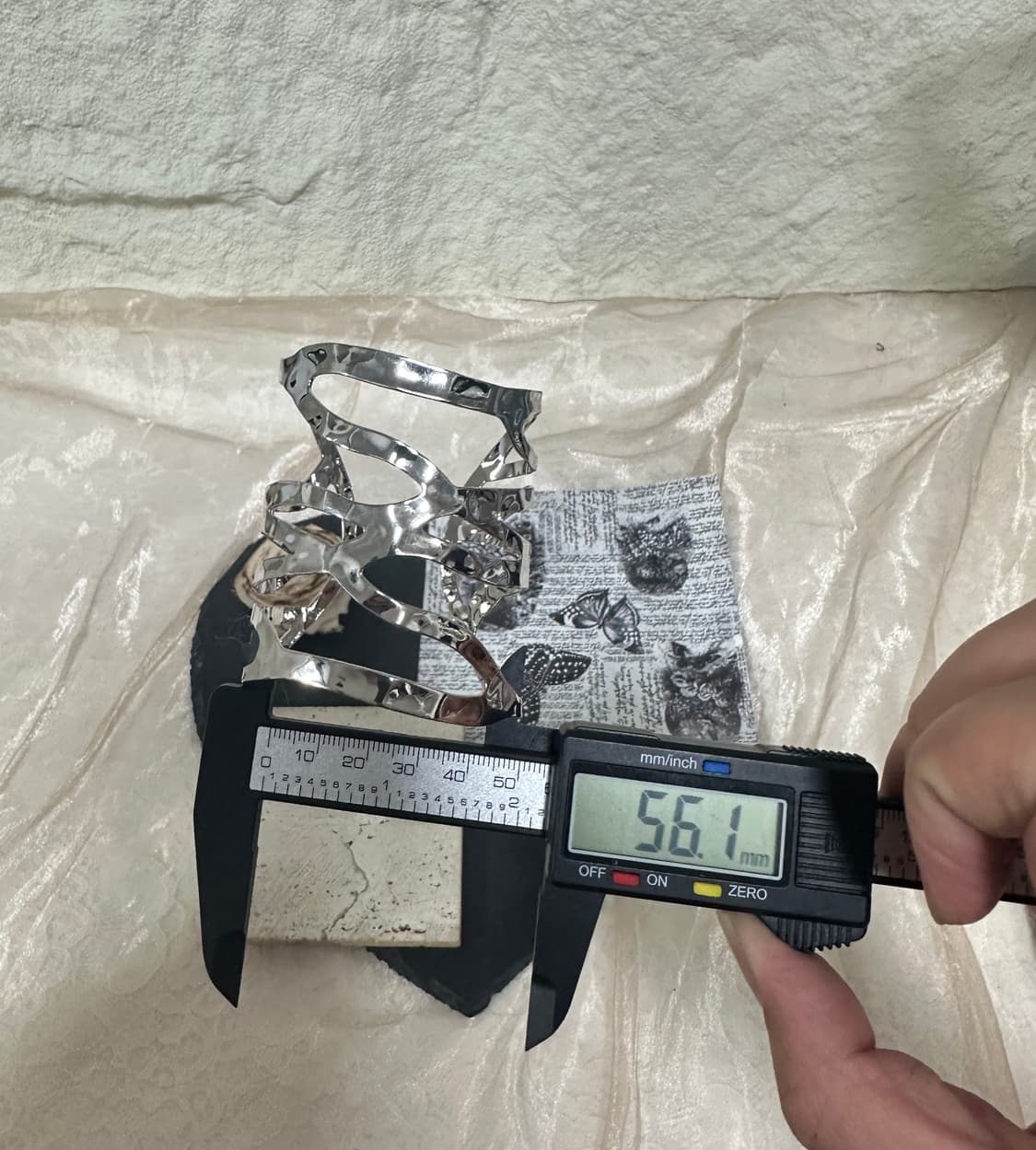 빈티지 웨이브 메탈 오픈 팔찌 상품이미지2