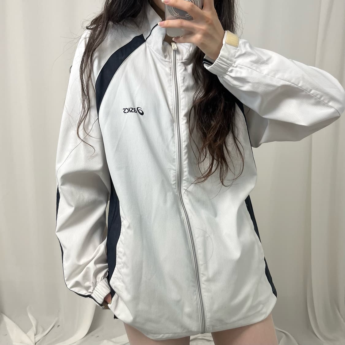 Asics white windbreaker 상품이미지3