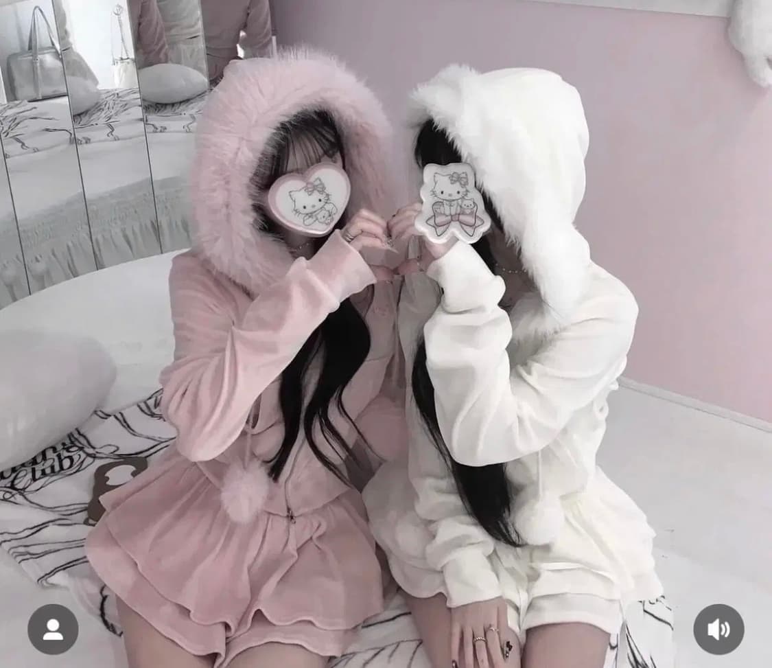아이당클럽 벨벳 셋업 세트 화이트 폼폼 트레이닝 퍼 우사기 후드 상품이미지6