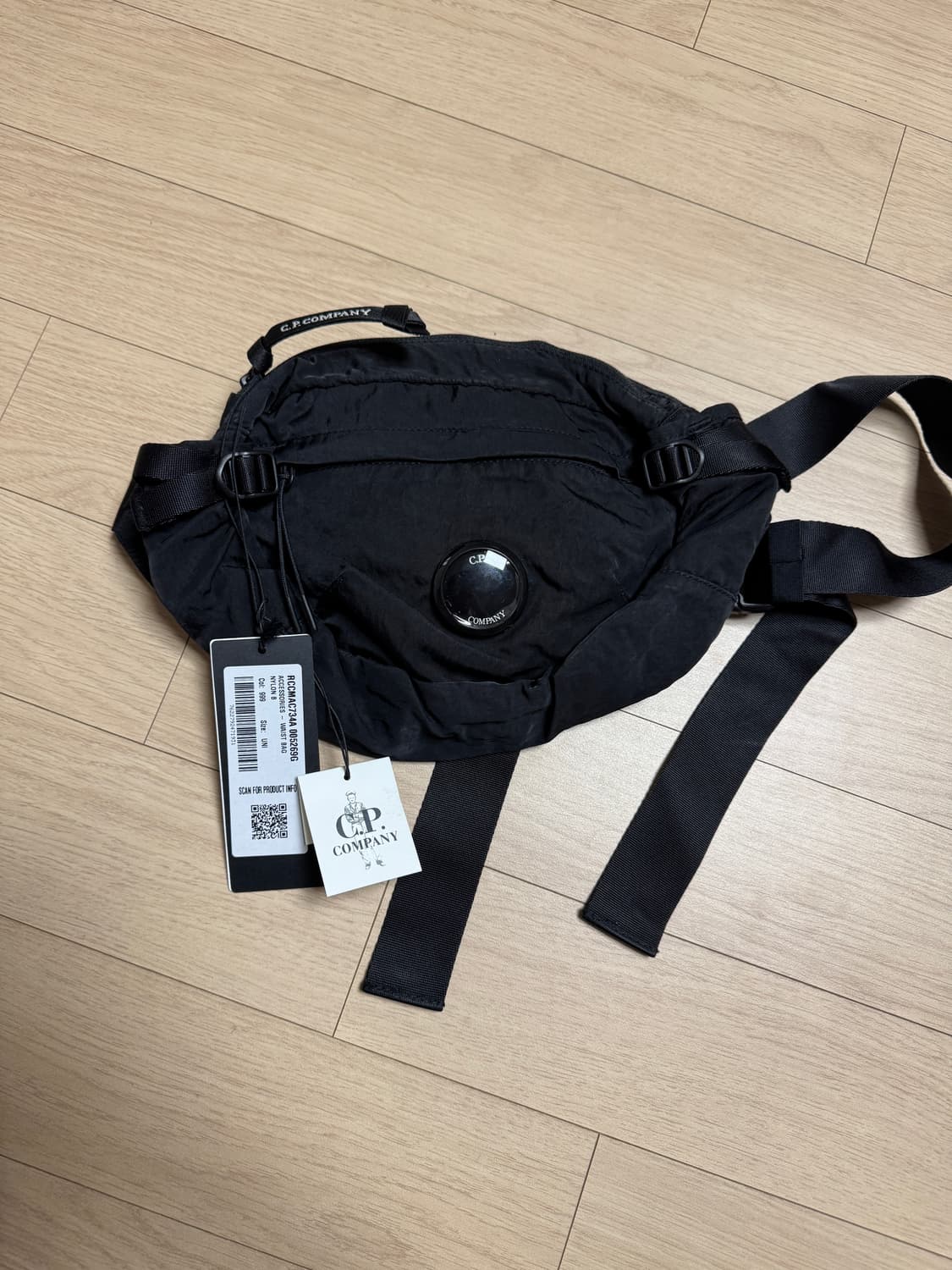 cp컴퍼니 나일론 b 렌즈 크로스바디백 상품이미지1