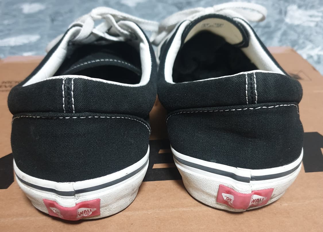 반스 어센틱 캔버스 스니커즈 블랙 (265) 상품이미지4