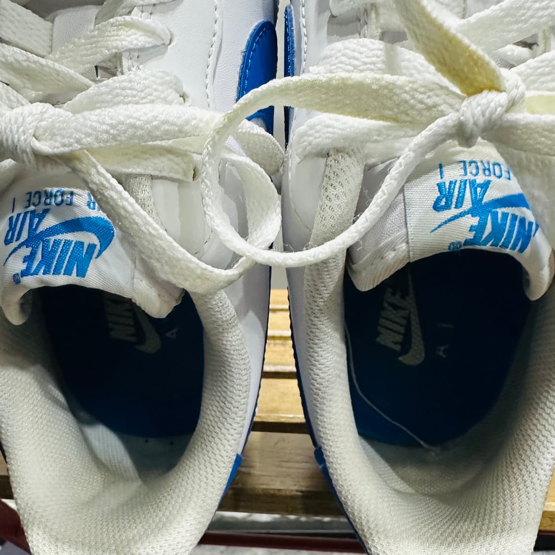300) 나이키 운동화 남성 남자 신발 에어포스1 흰/파 상품이미지8
