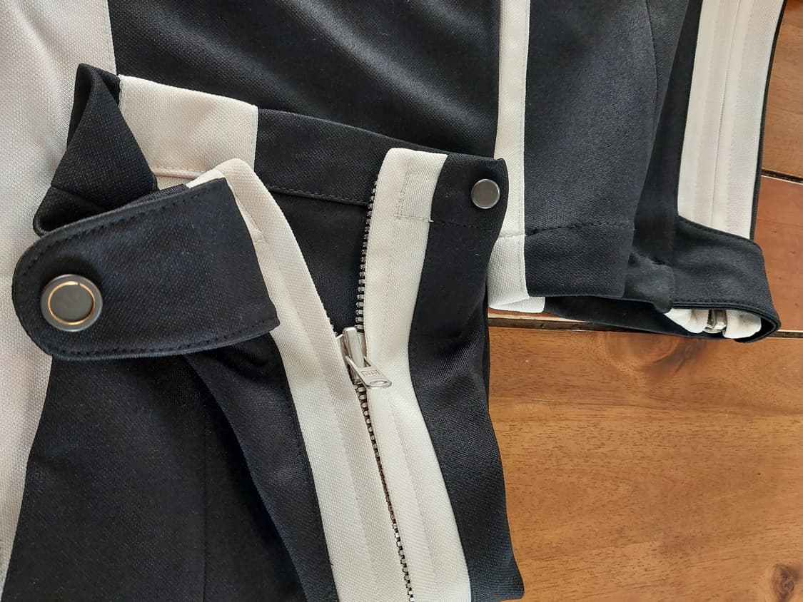 사이드라인 트랙팬츠 블랙 L사이즈
택포 4만 상품이미지3