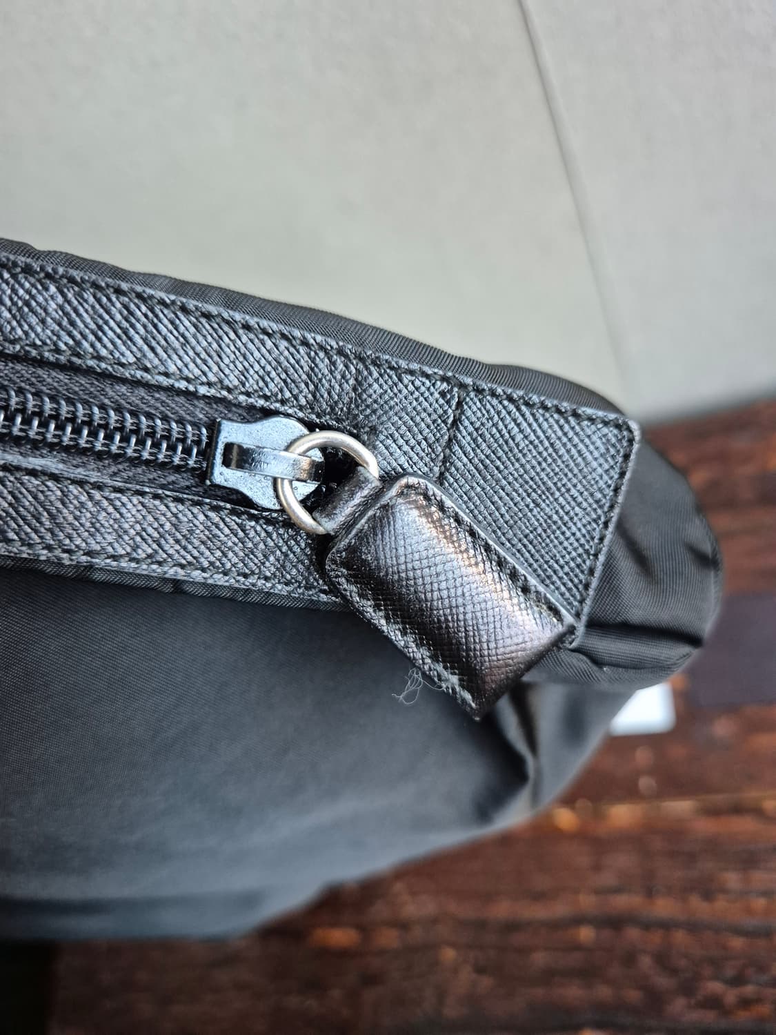 Prada 프라다 테수토 나일론 메이크업 파우치 가방 상품이미지2