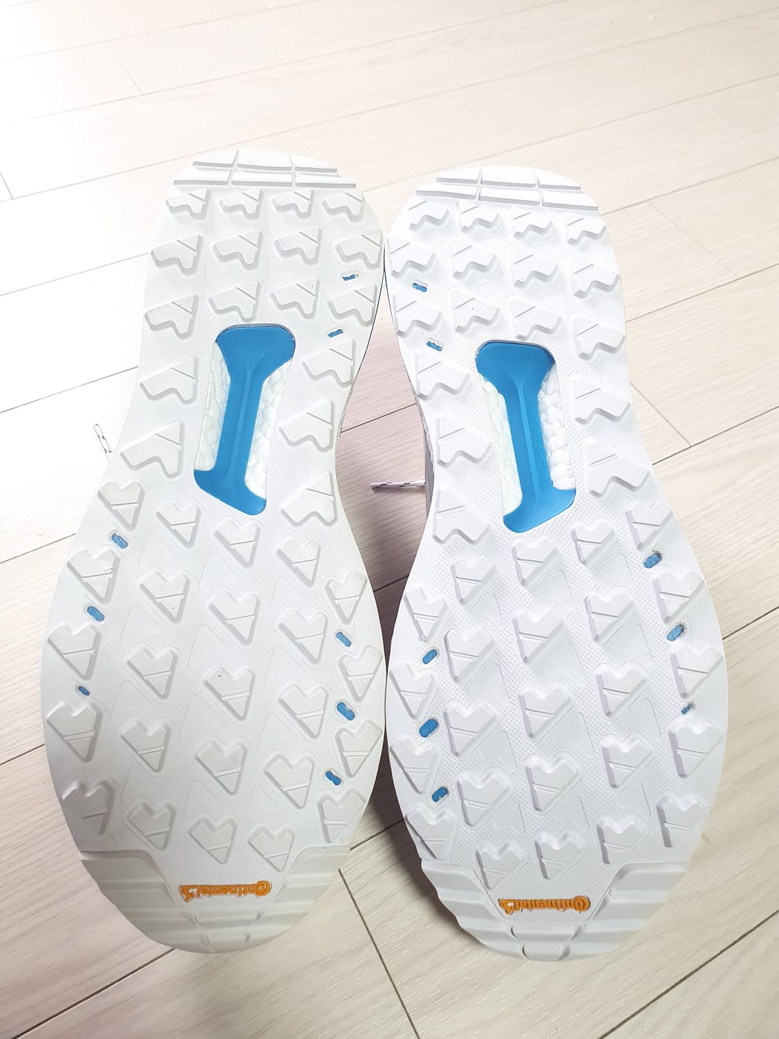 남275-280아디다스 트래킹화 상품이미지7