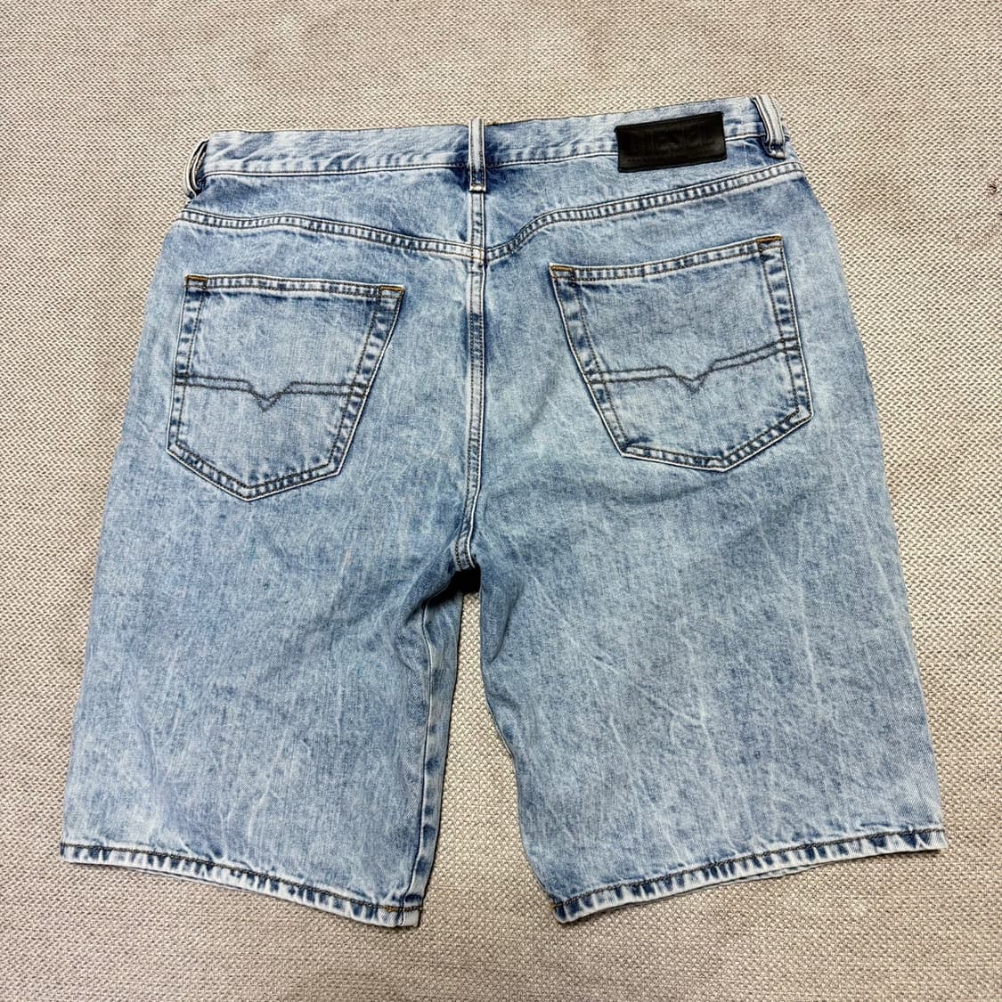 디젤(DIESEL) 워싱 데님 반바지 상품이미지9