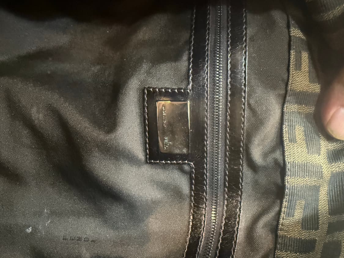 정품 펜디 주카 숄더백 팝니다 상품이미지8