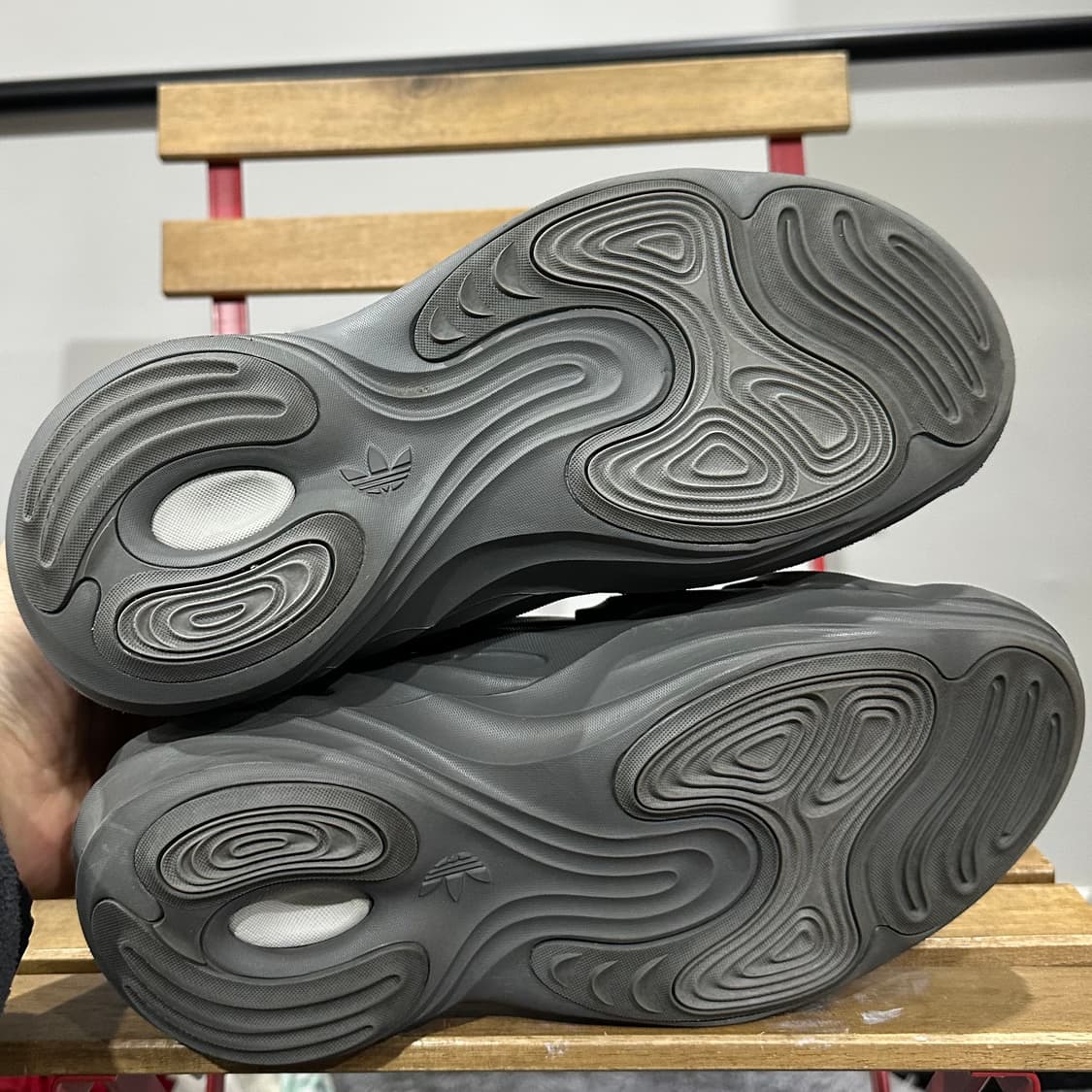 270) 아디다스 운동화 남성 남자 신발 아디폼 Q 그레이 상품이미지6