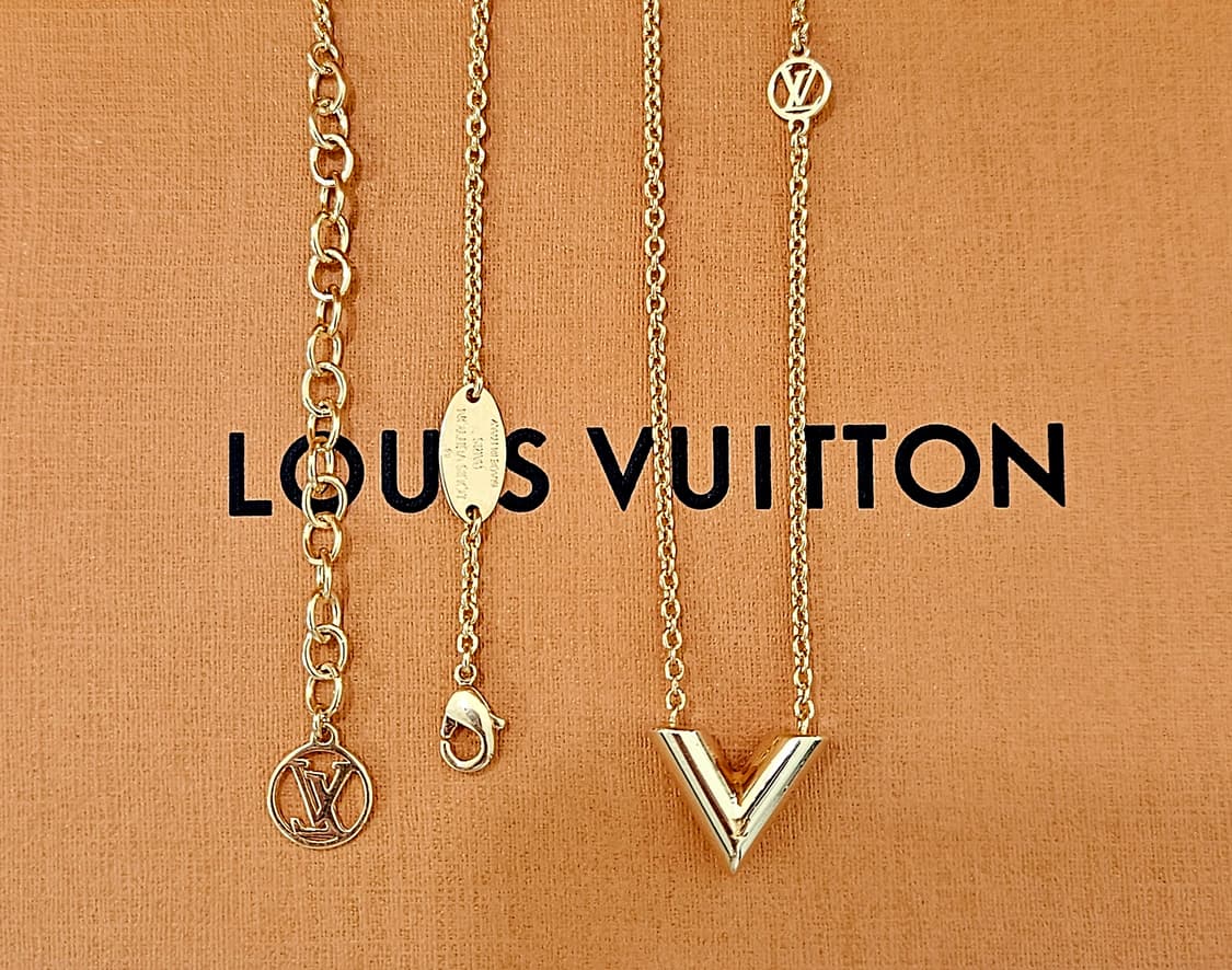 루이비통 에센셜 V 골드 신형 목걸이 [정품/풀세트] 상품이미지1