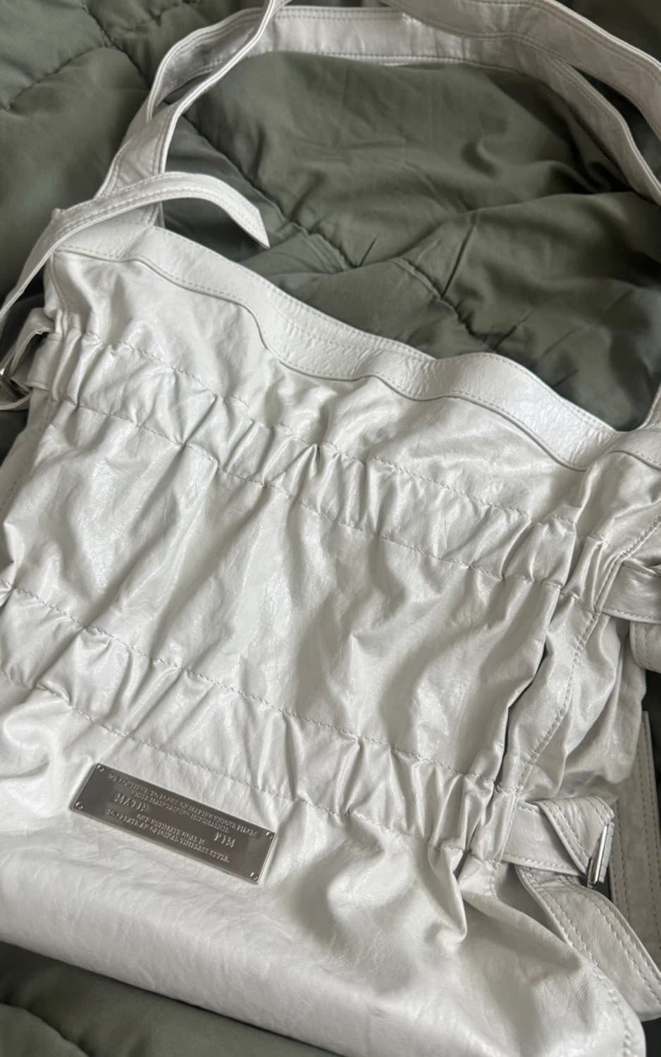 마땡킴 포우 레더 씨쉘백 아이보리 상품이미지3