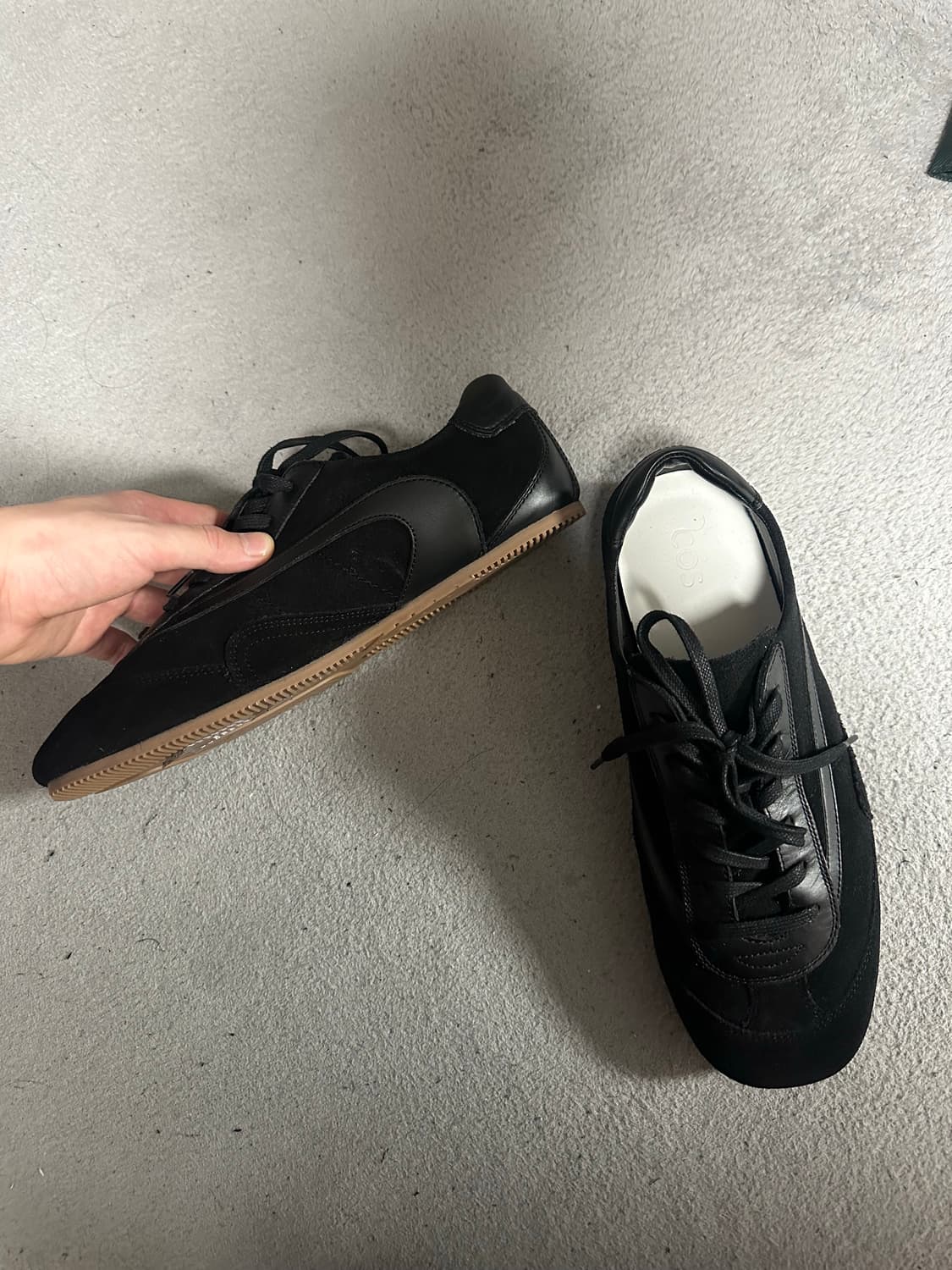 (43) cos코스 미니멀 트레이너 블랙  상품이미지1