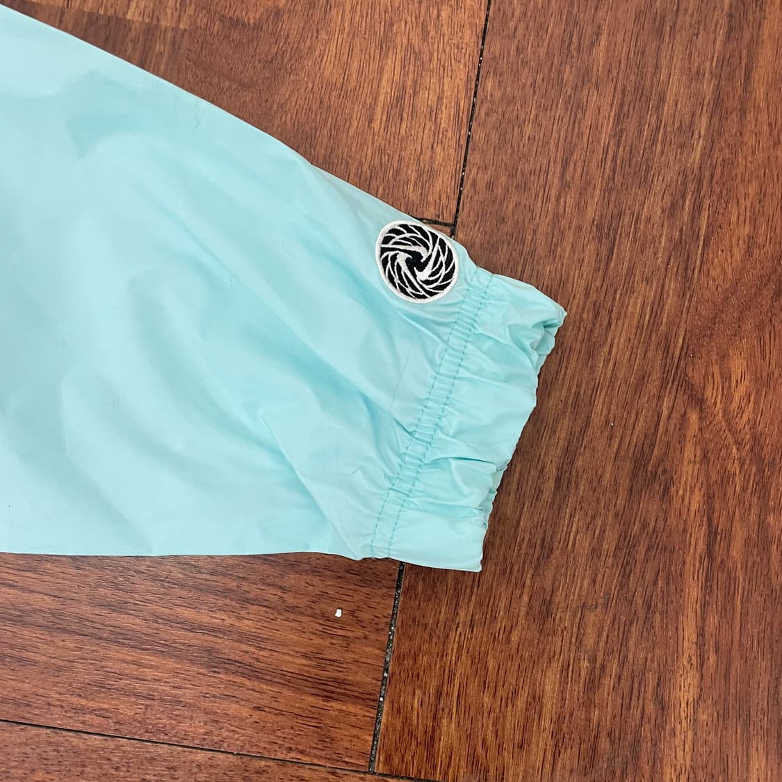 여성 나이키 아노락 바람막이 상품이미지3