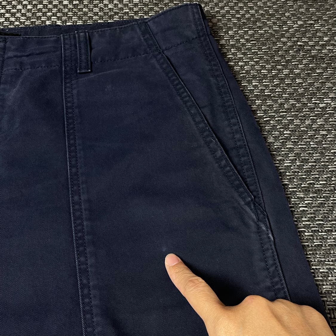 (35) 바나나리퍼블릭 네이비 버튼플라이 하프 팬츠 상품이미지4