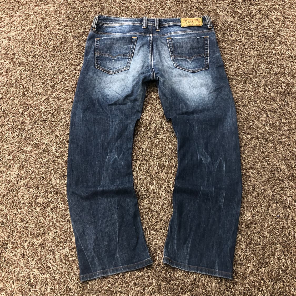 디젤 VIKER 디스 워싱 데미지 데님 팬츠 상품이미지3