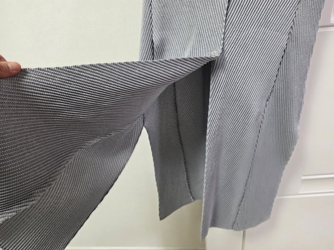 라비타준코 플리츠 롱베스트 F 그레이
 상품이미지8