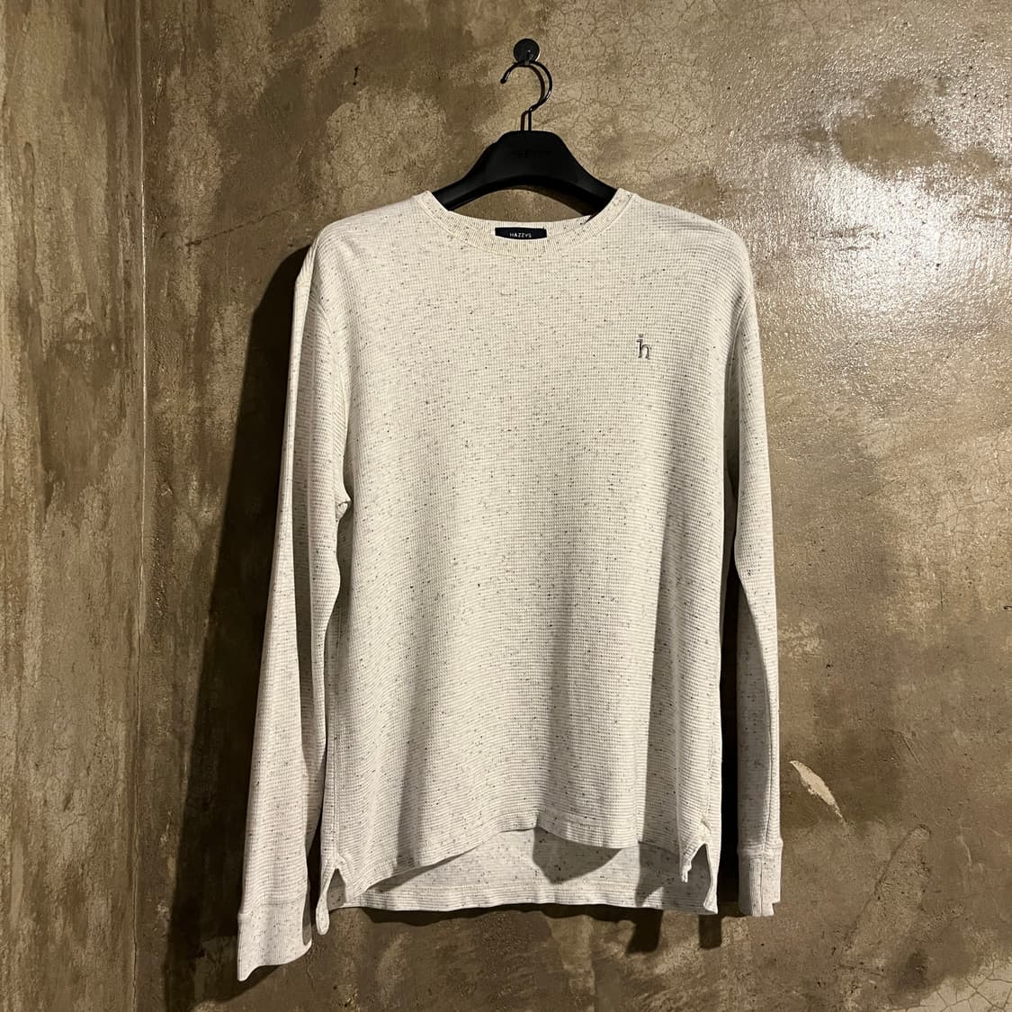 헤지스 니트 롱슬리브 상품이미지1