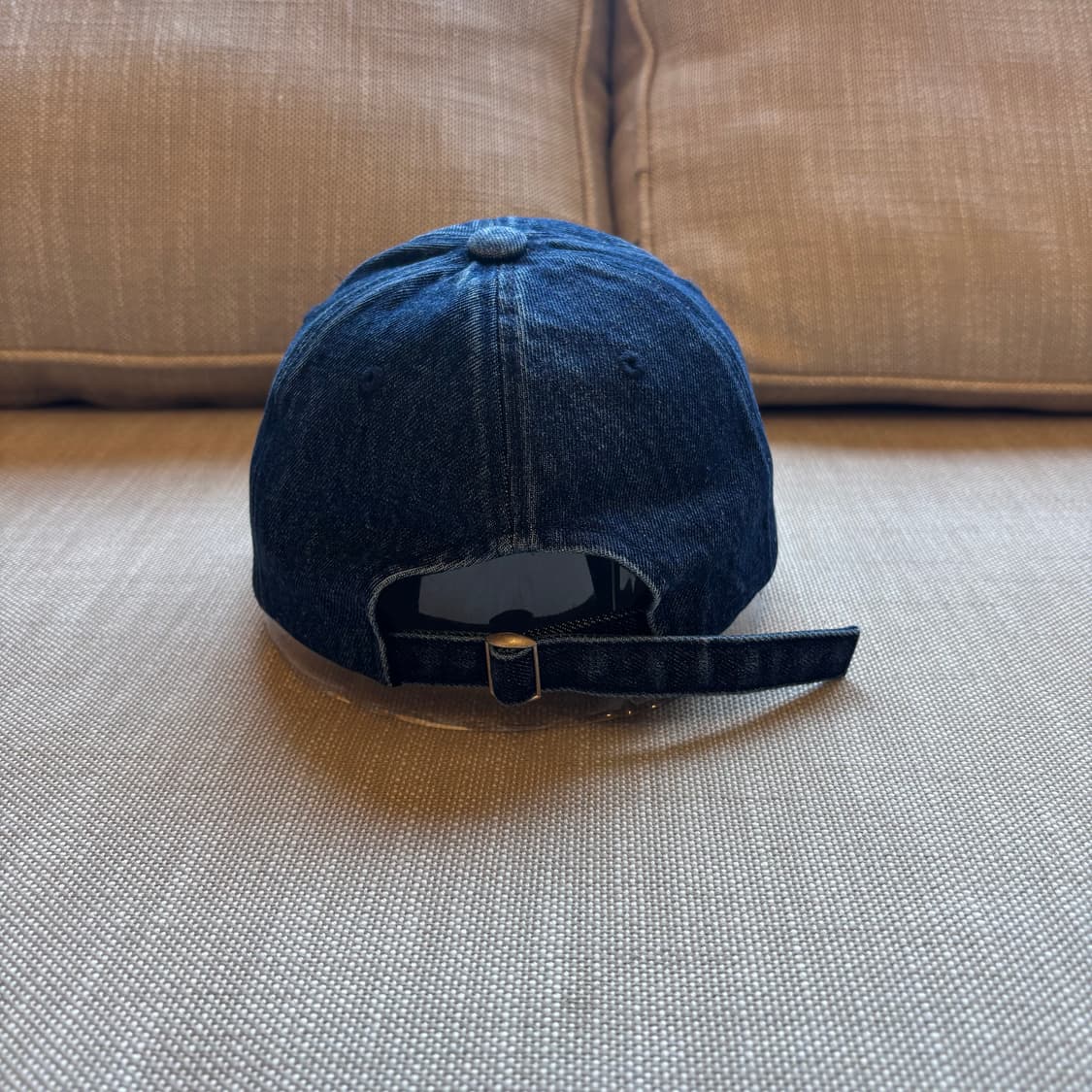 마뗑킴(Matin Kim)의 로고 브러시 데님 볼캡 상품이미지4