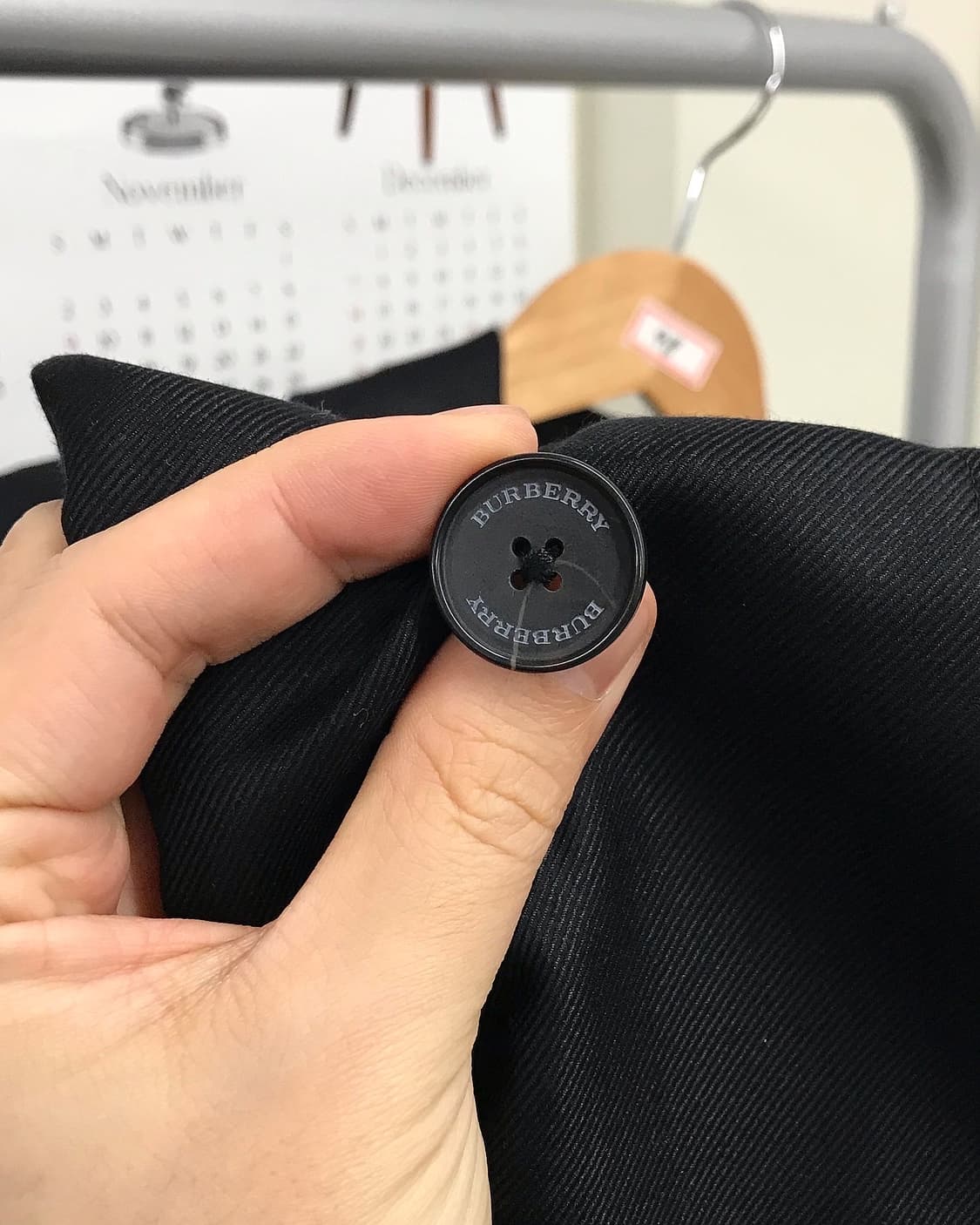 버버리 내피형 블랙 맥코트 상품이미지4