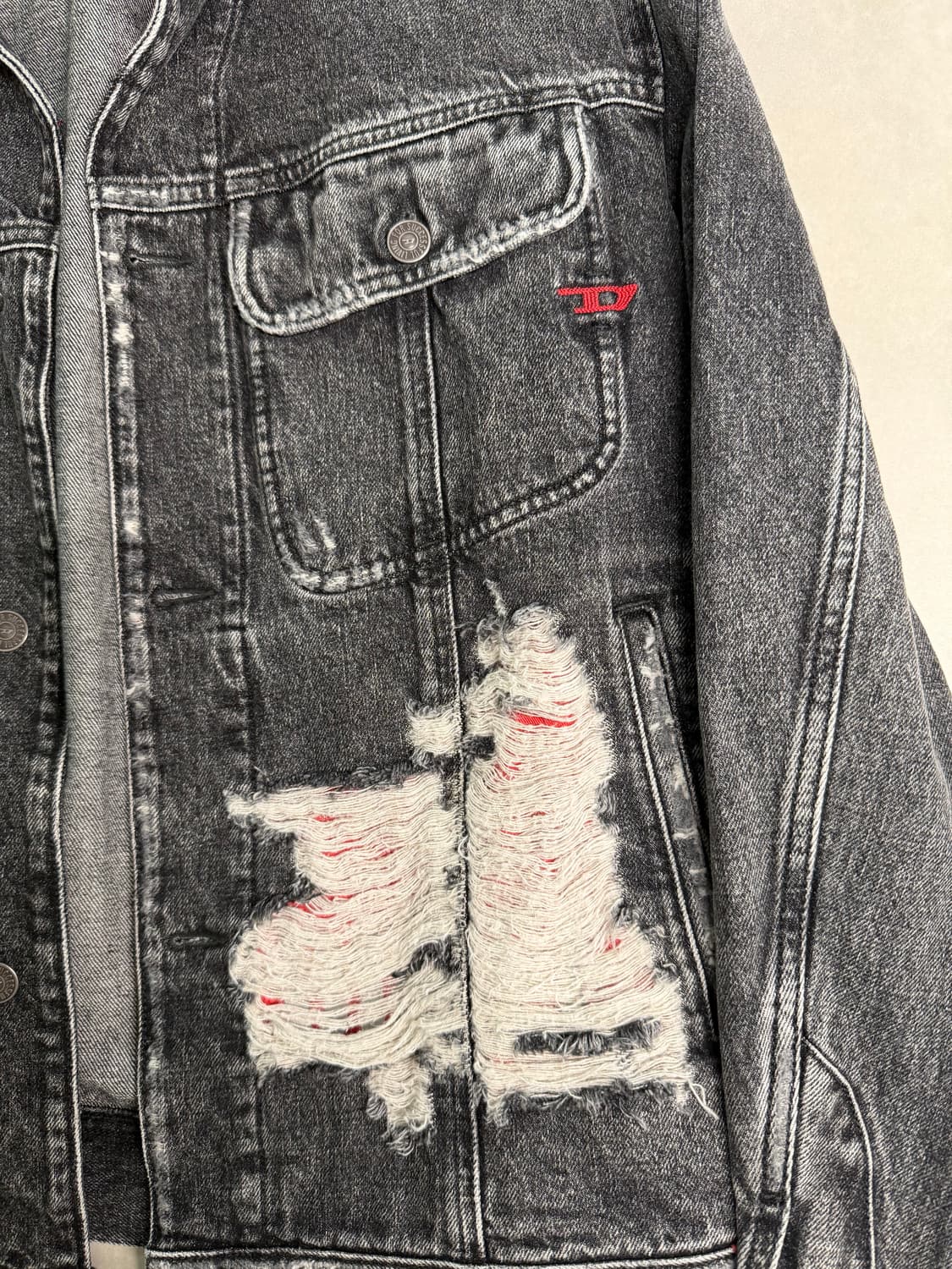 Made in Italy🇮🇹 디젤 디스트레스 흑청 데님 자켓 상품이미지2