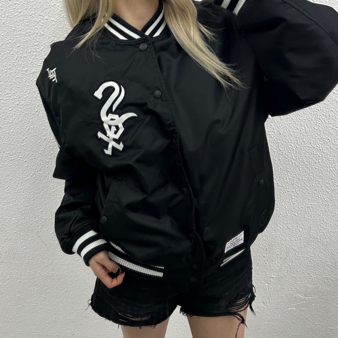 뉴에라 화이트삭스 블랙 바시티 자켓 100 상품이미지1