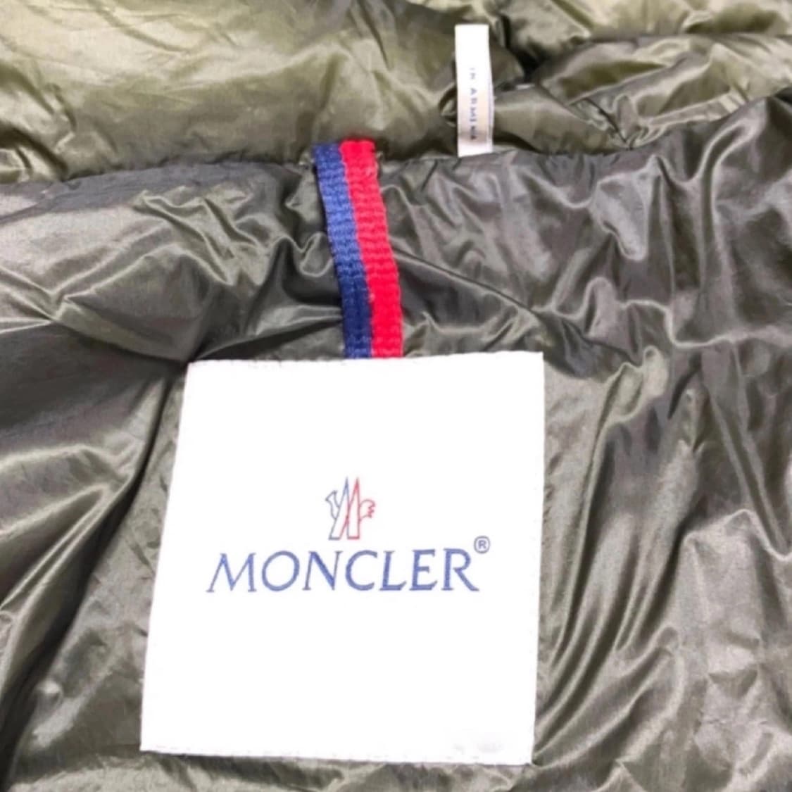 몽클레어 플루톤 카키 후드 경량패딩 2사이즈 상품이미지6