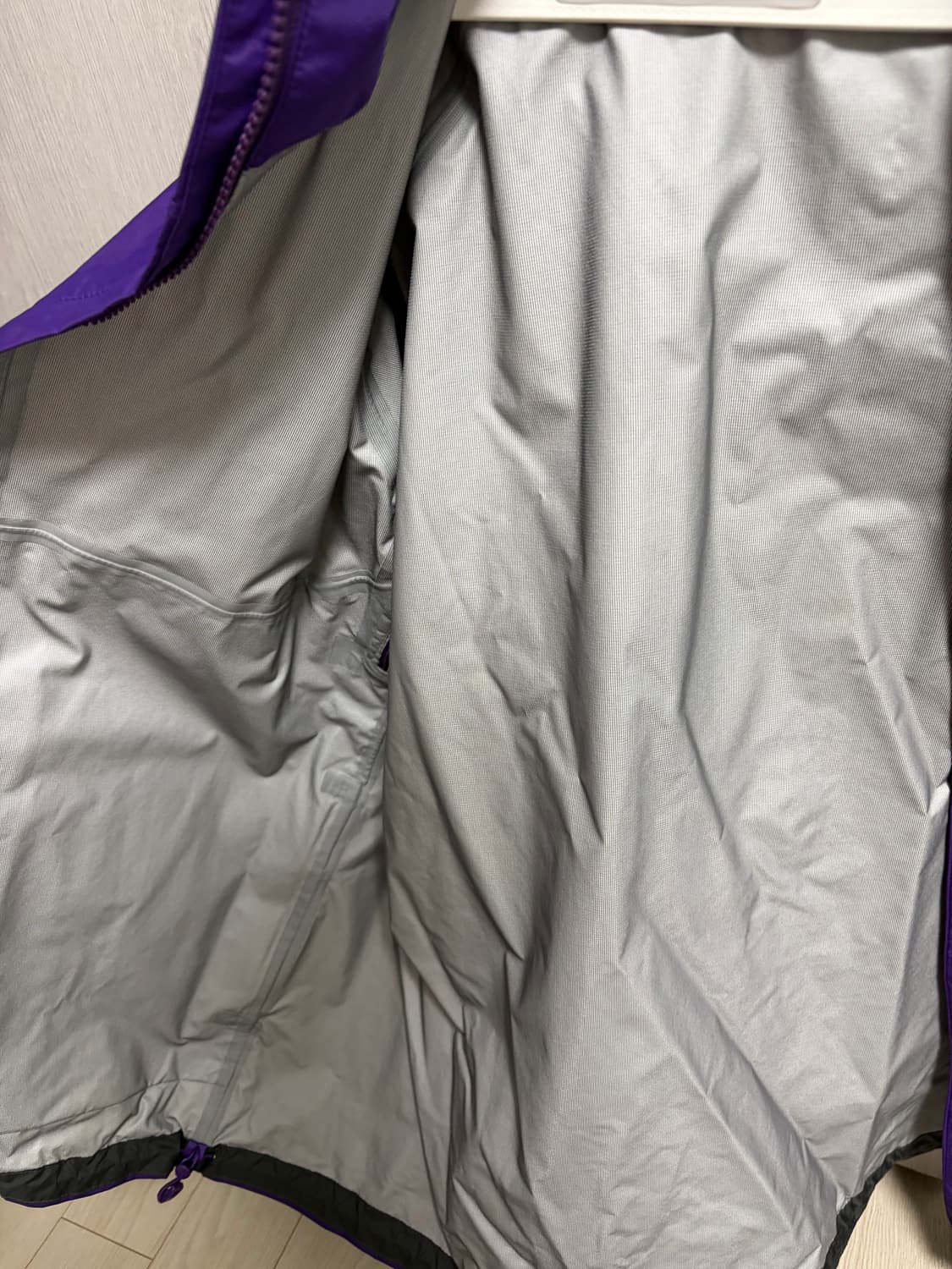 파타고니아 토렌쉘 L사이즈 판매합니다. 상품이미지4