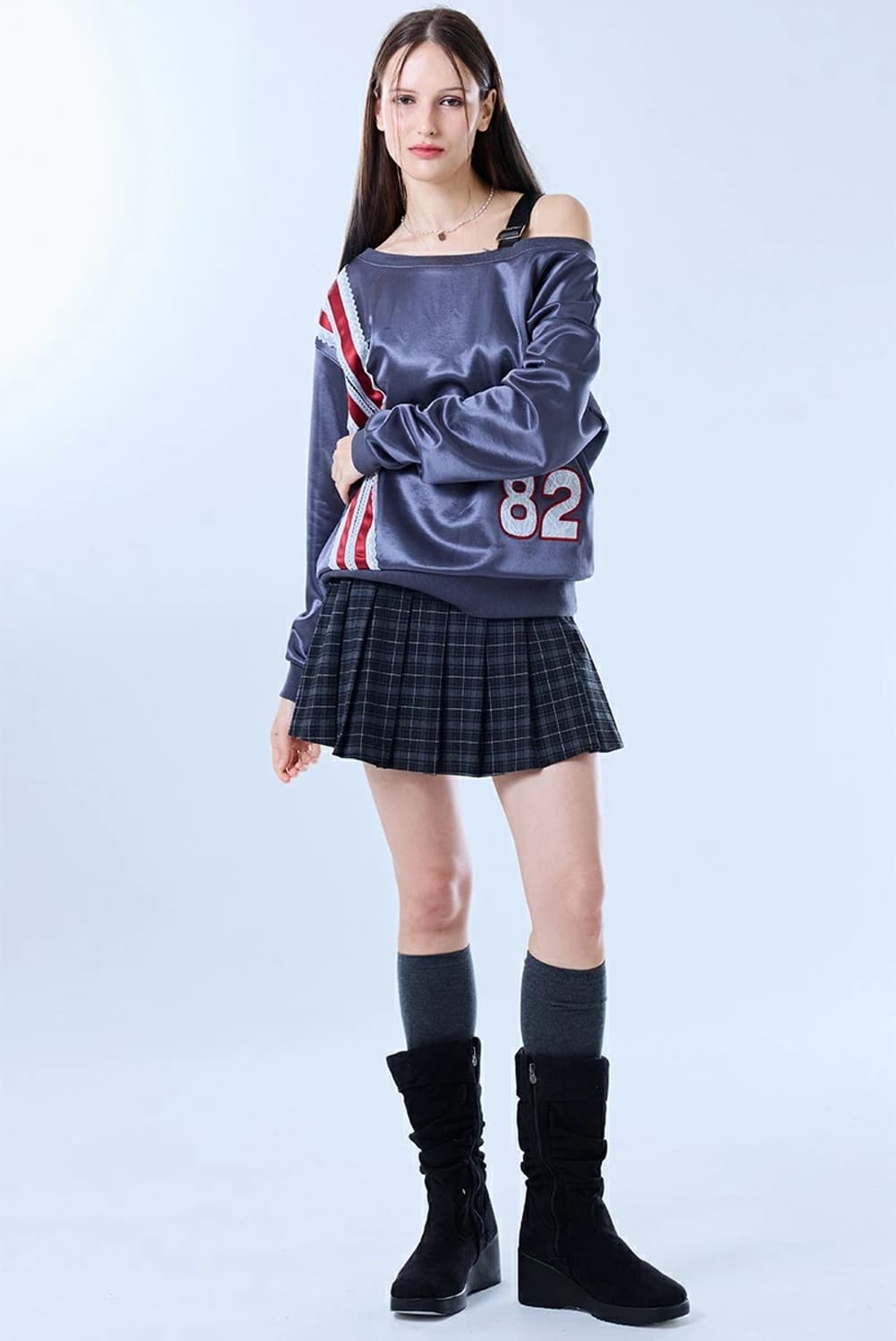 러브이즈트루 오프숄더 맨투맨 상품이미지5