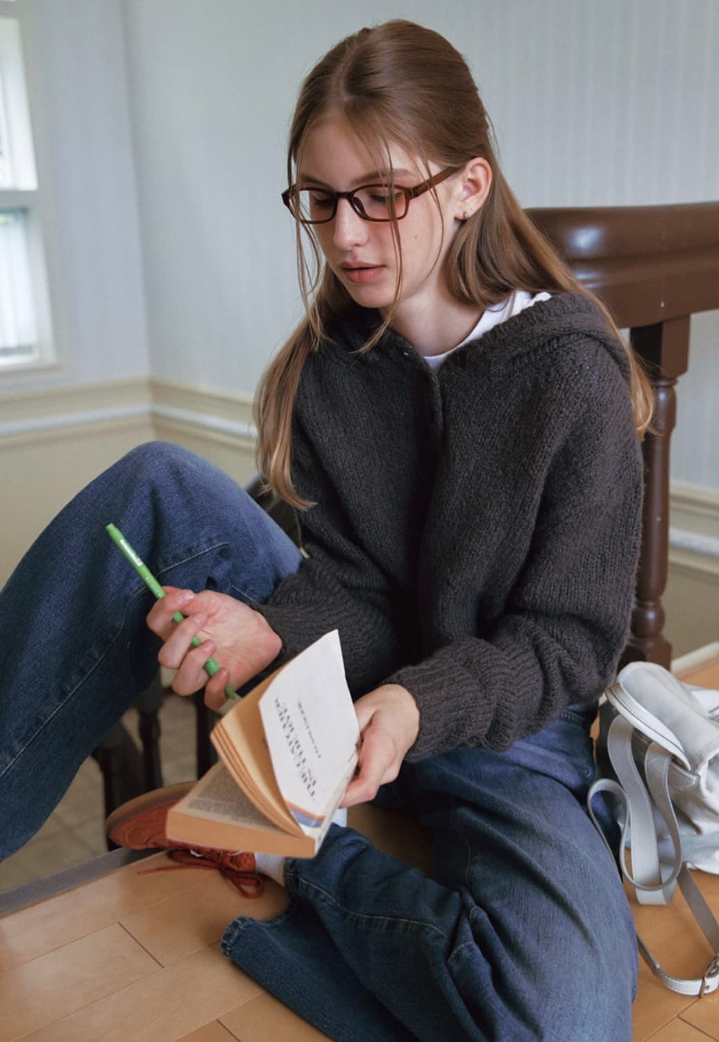 레터프롬문 크롭 니트 후디 상품이미지1