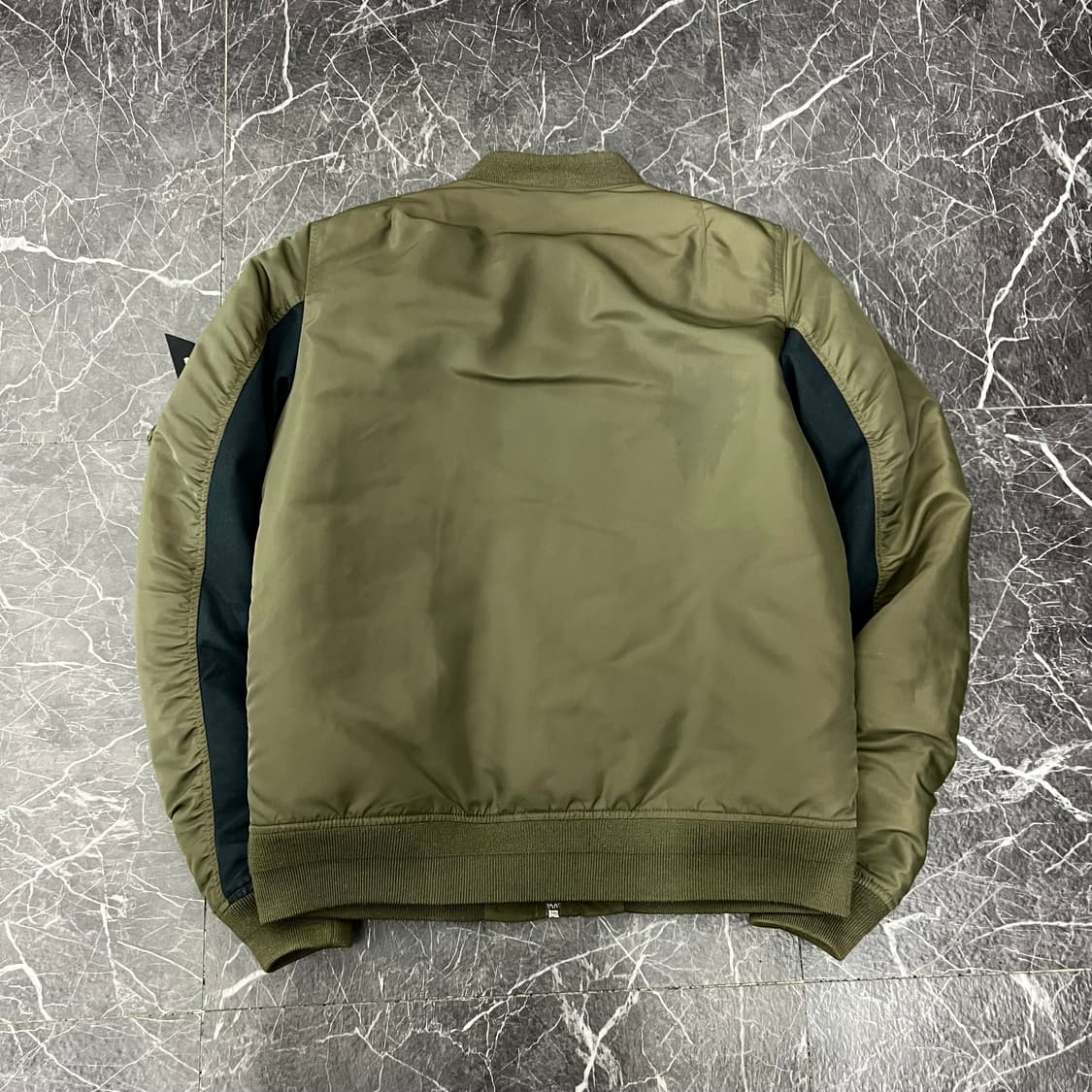 칼하트 WIP 보머 봄버 자켓 카키 상품이미지6