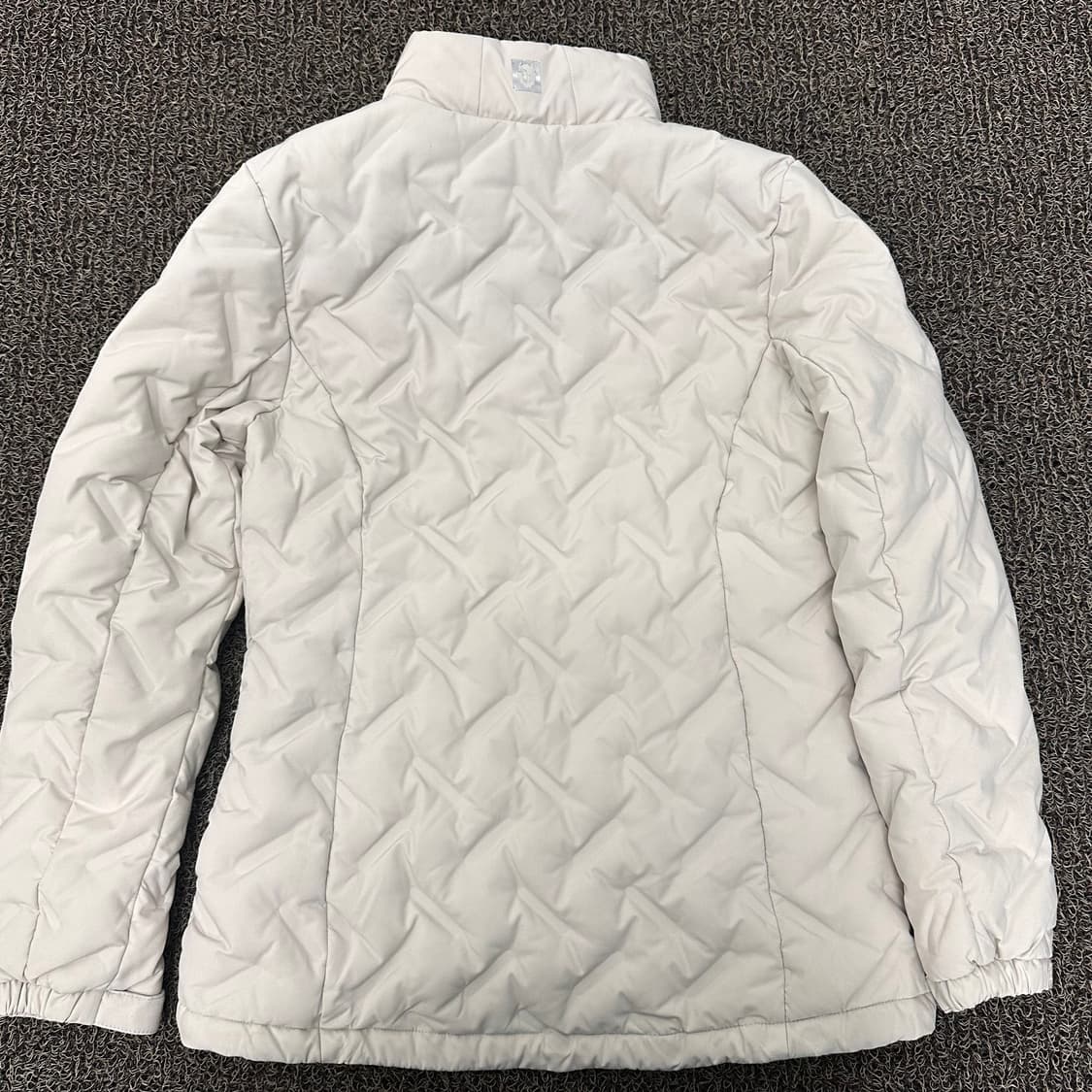 블랙야크 퀄팅 여성 구스다운 패딩 아이보리 90(S) 상품이미지5