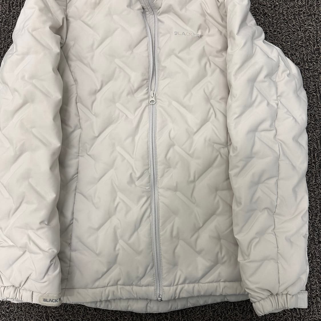 블랙야크 퀄팅 여성 구스다운 패딩 아이보리 90(S) 상품이미지3
