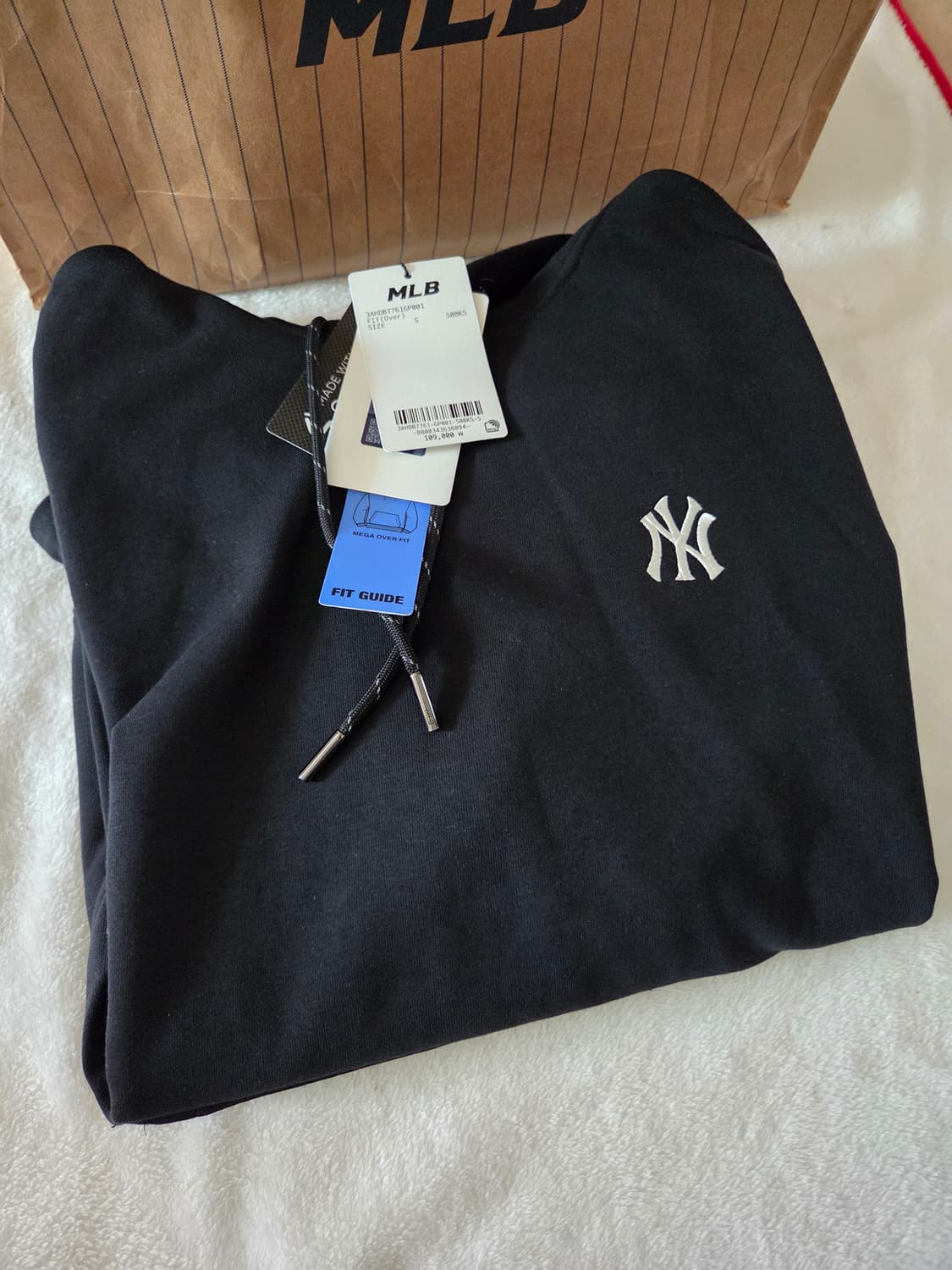 MLB x 카리나 오버핏 후드티 블랙 상품이미지2