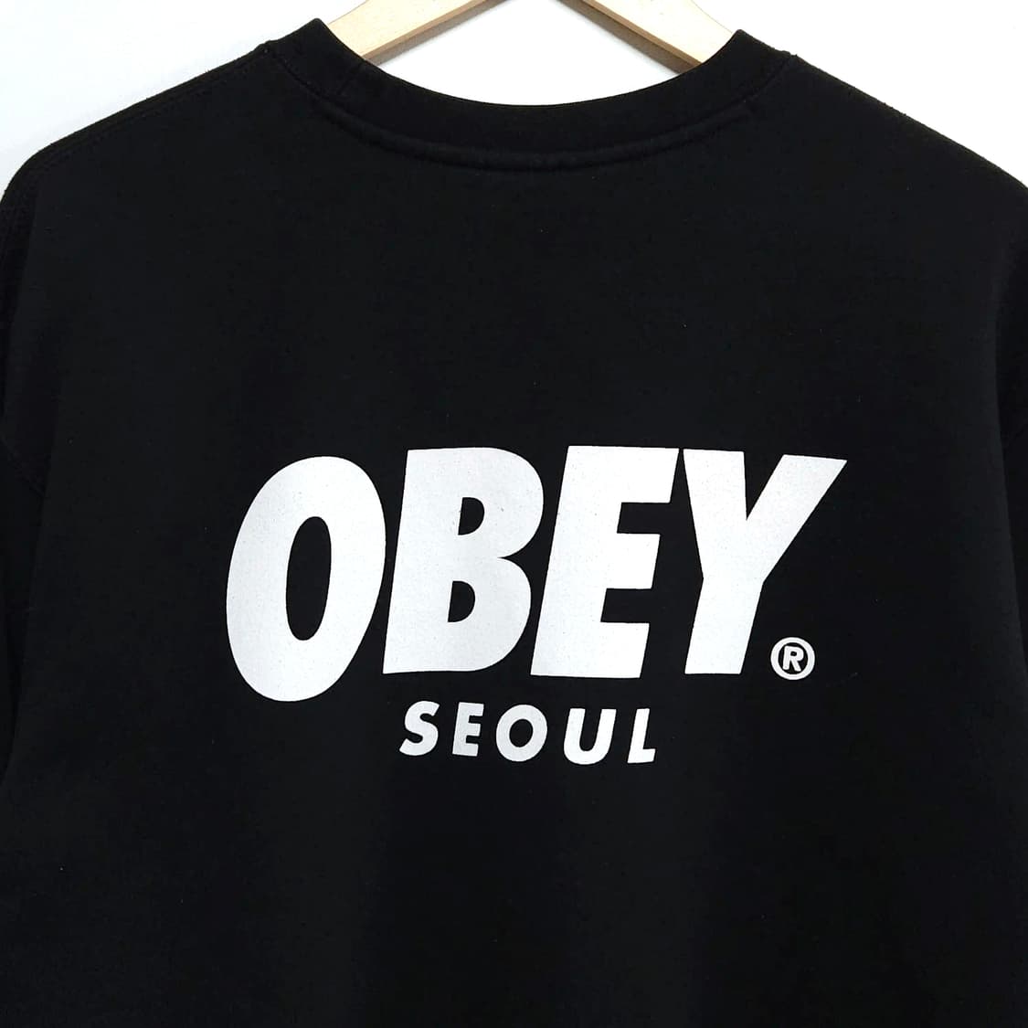 남녀공용M)OBEY 오베이 서울 에디션 맨투맨 블랙 상품이미지3