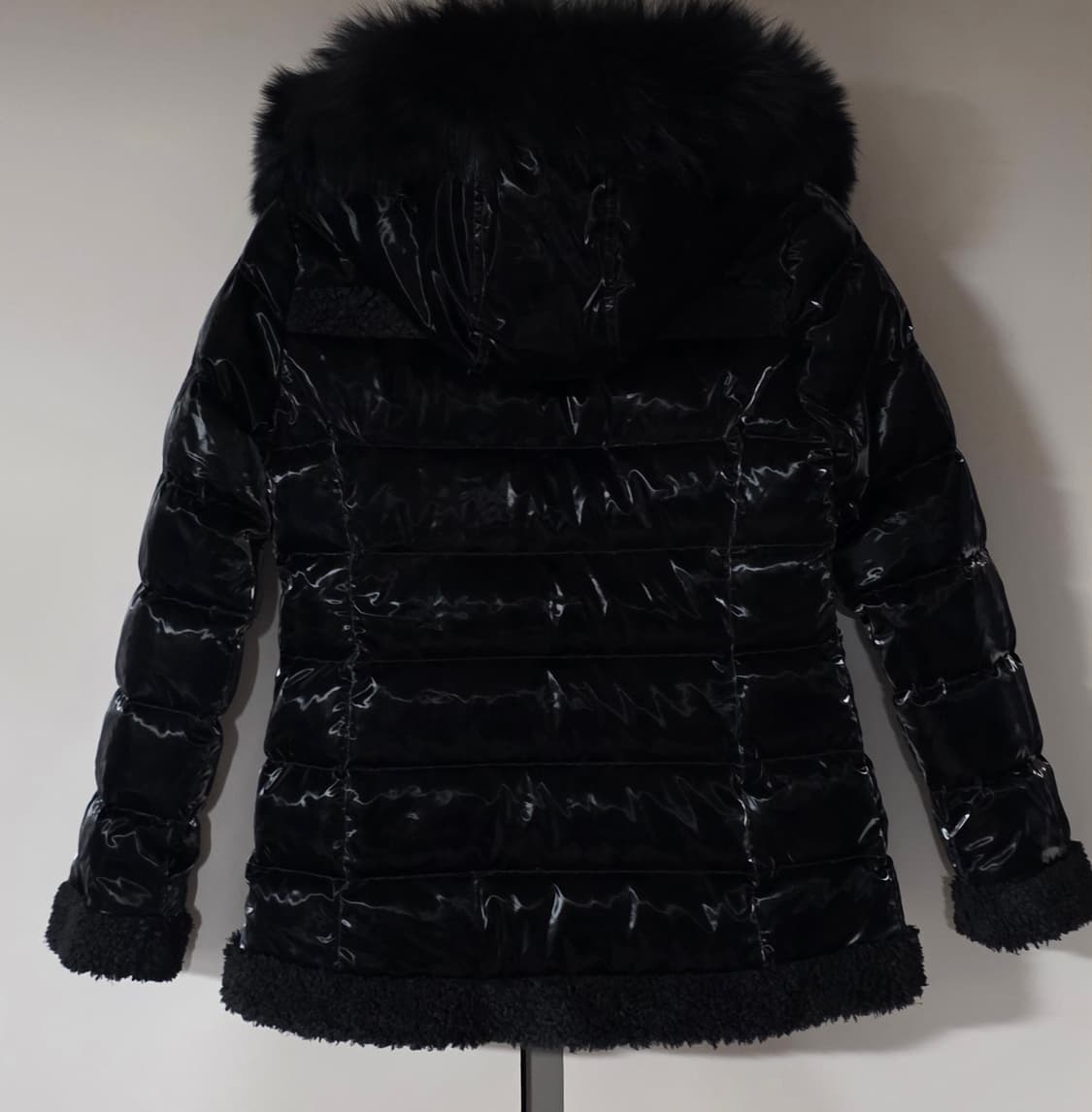 마코 골프 여성 폭스퍼 구스패딩 유광블랙. 싸이즈  90.  55
 상품이미지4