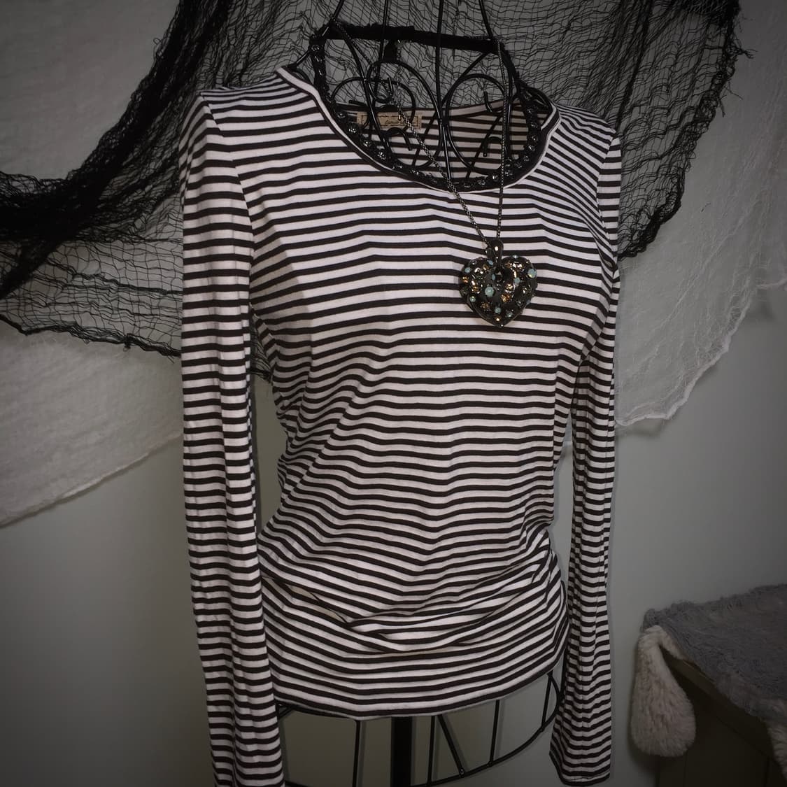 Stripe Cubic Halter Top 상품이미지8