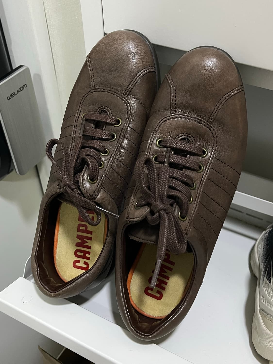 캠퍼 브라운 스니커즈 37-235 상품이미지2
