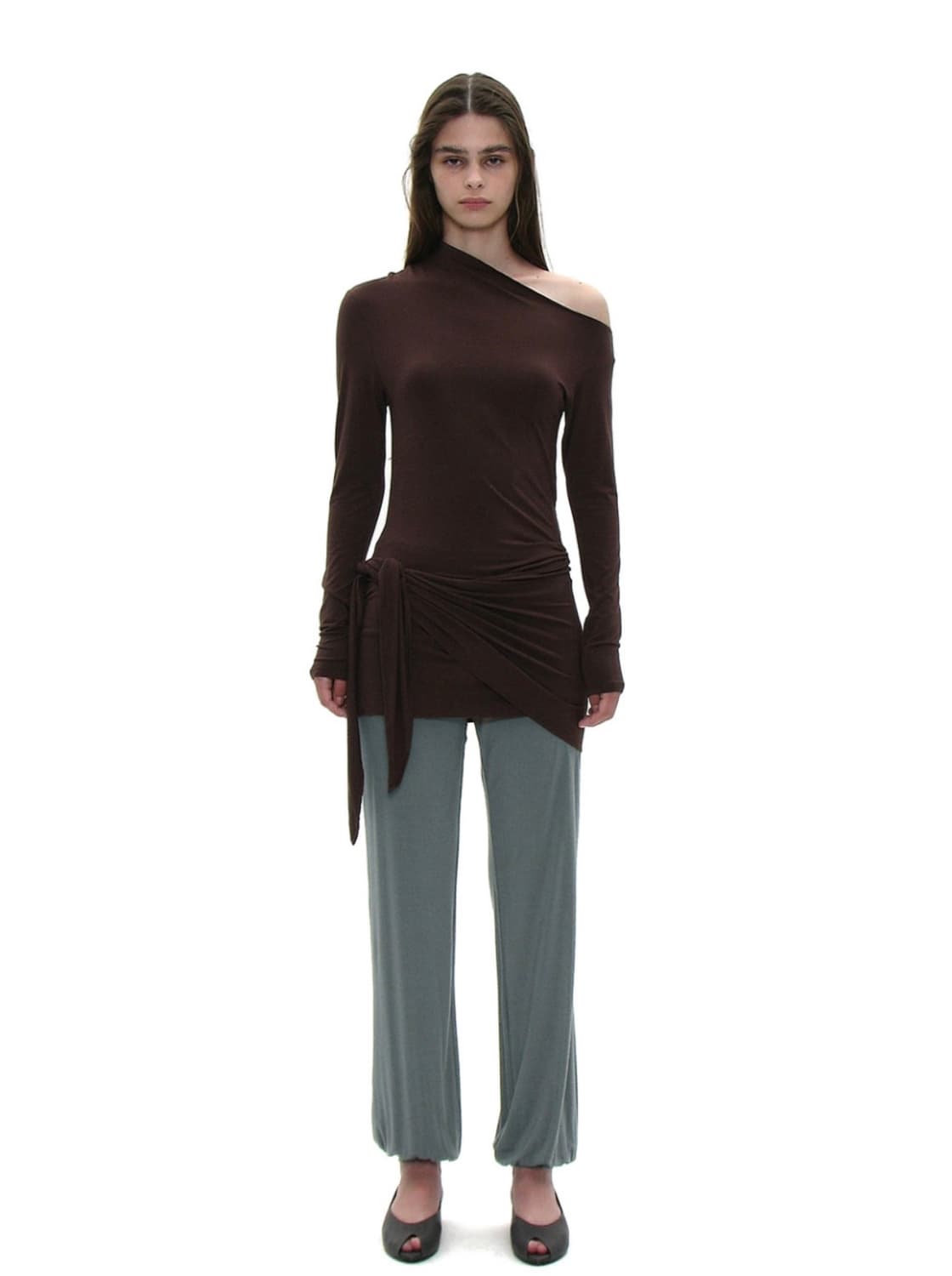 파르티멘토 우먼 PWC 언발란스드 보우타이 랩 저지 탑_브라운 상품이미지1