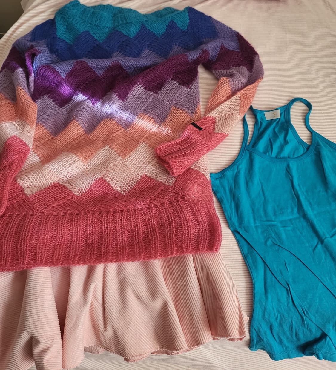 (새상품)미안하다 사랑한다 임수정 무지개니트 새상품팝니다 상품이미지2