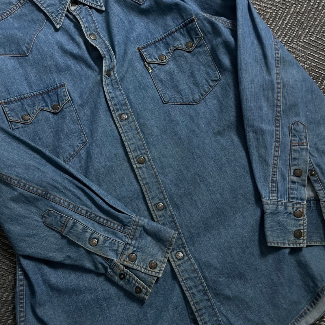 리바이스 오리지날 빅E 웨스턴 데님 셔츠o 4100 상품이미지5