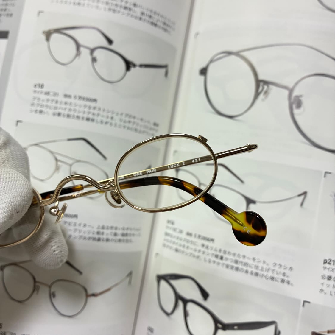 l.a. EYEWORKS 엘에이 아이웍스 골드 티타늄 원형 안경 상품이미지2