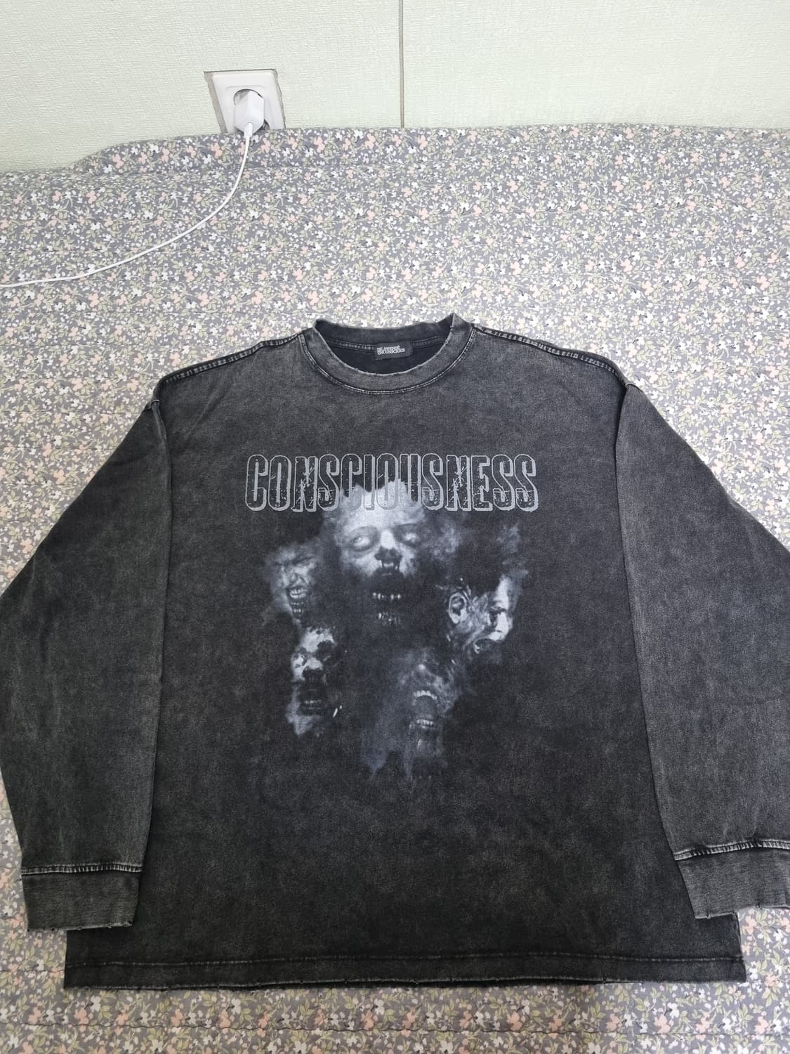 어웬드 코마 롱슬리브 상품이미지1