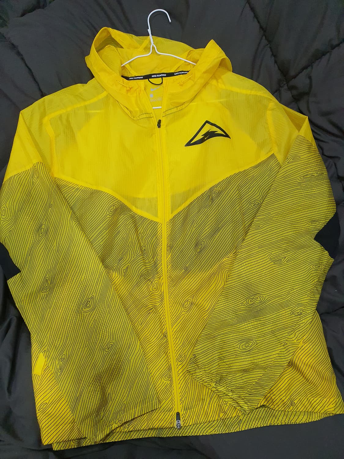 나이키런닝 트레일바람막이 상품이미지1