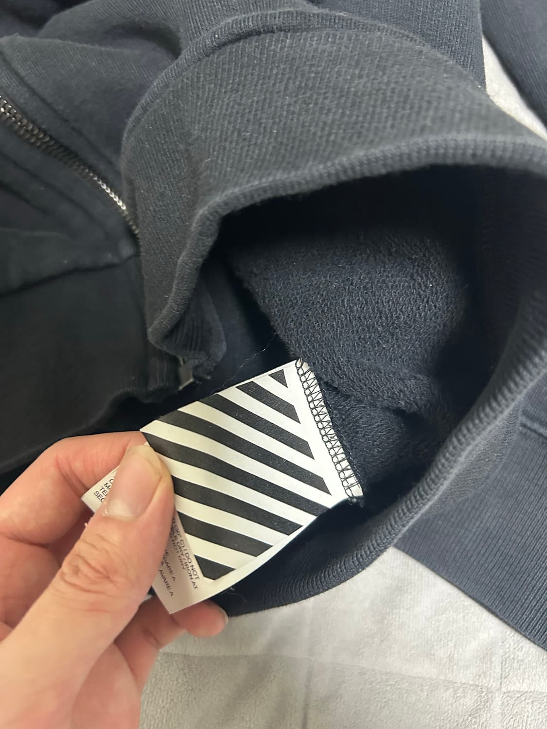 오프화이트 유화 후드집업 상품이미지5