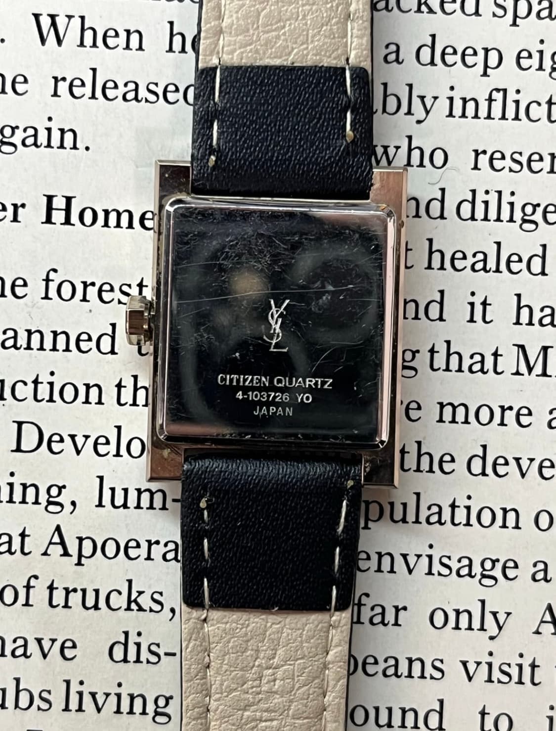 입생로랑 x 시티즌 빈티지 쿼츠 급처 상품이미지2