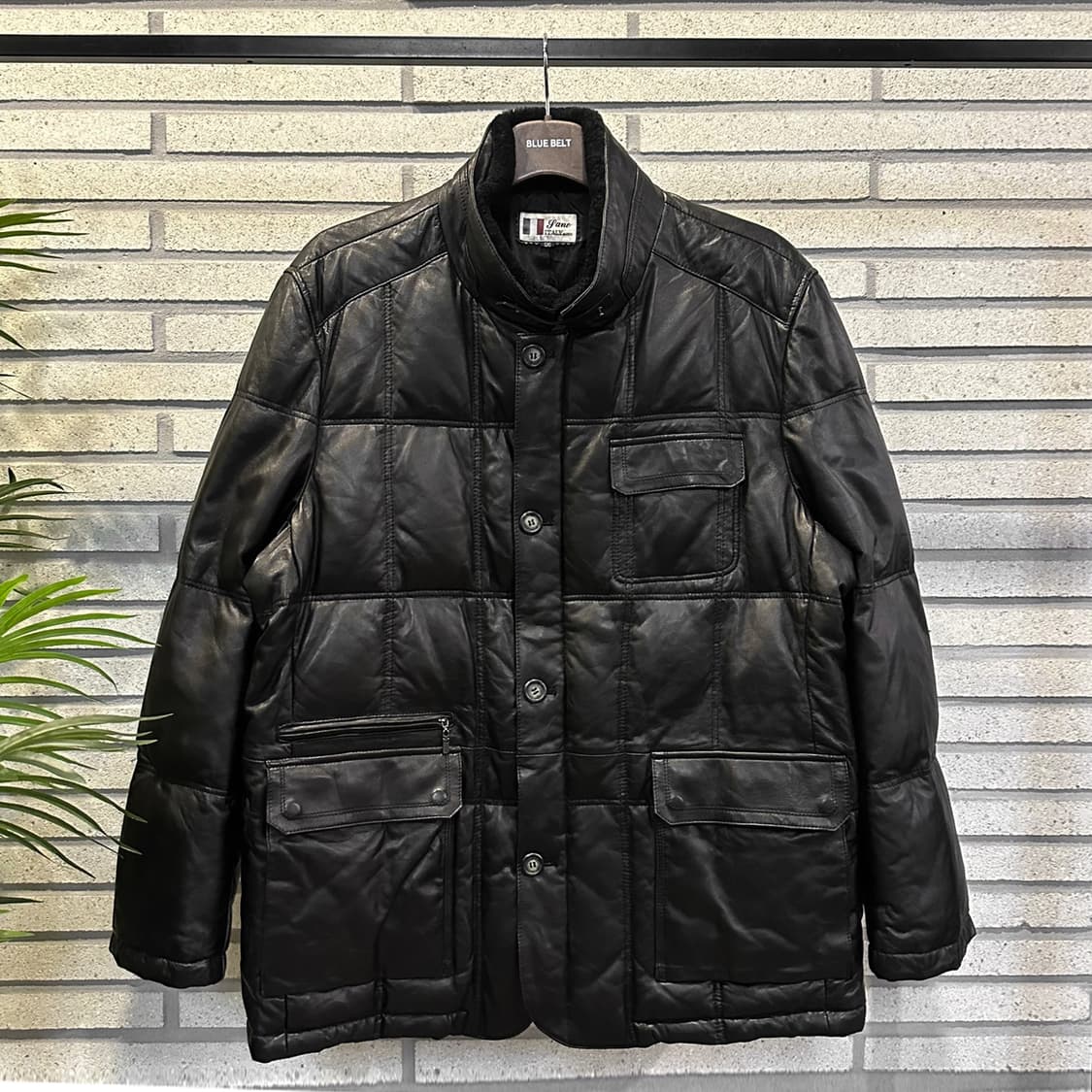 ITALY VINTAGE 패디드 가죽 자켓 플랩포켓 퍼카라넥 디테일 블랙 상품이미지2