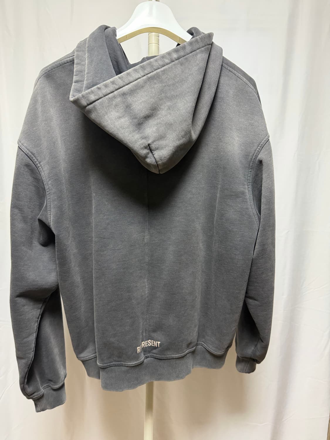 리프리젠트 후드집업 상품이미지3