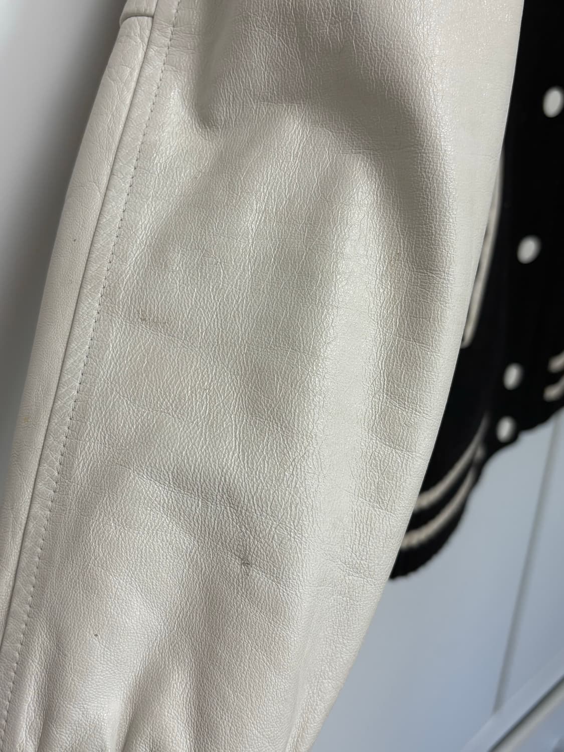 ✨ 라코스테 양가죽배색 바시티자켓 상품이미지4