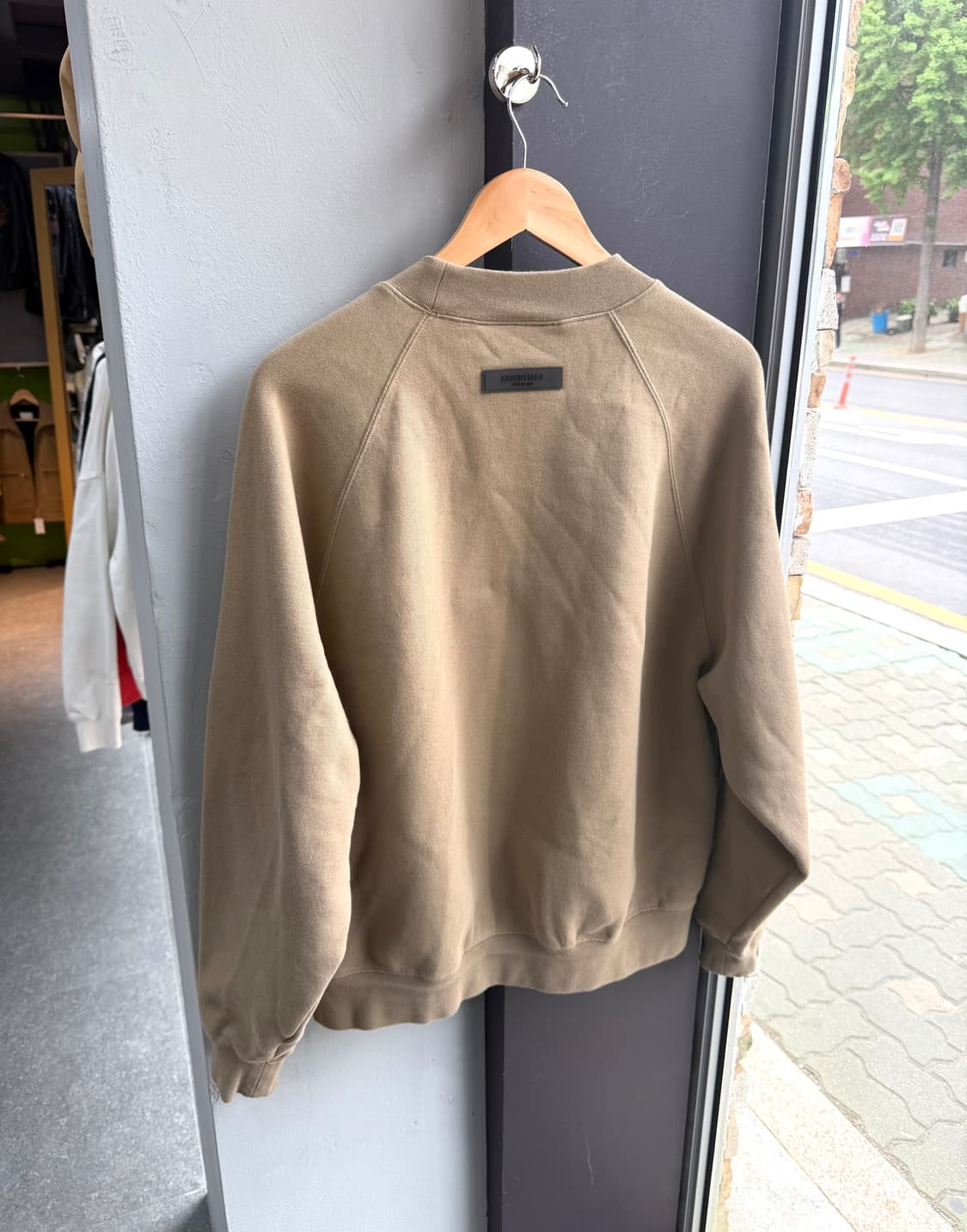 .S/ 피어오브갓 에센셜 FG 로고 맨투맨 상품이미지6