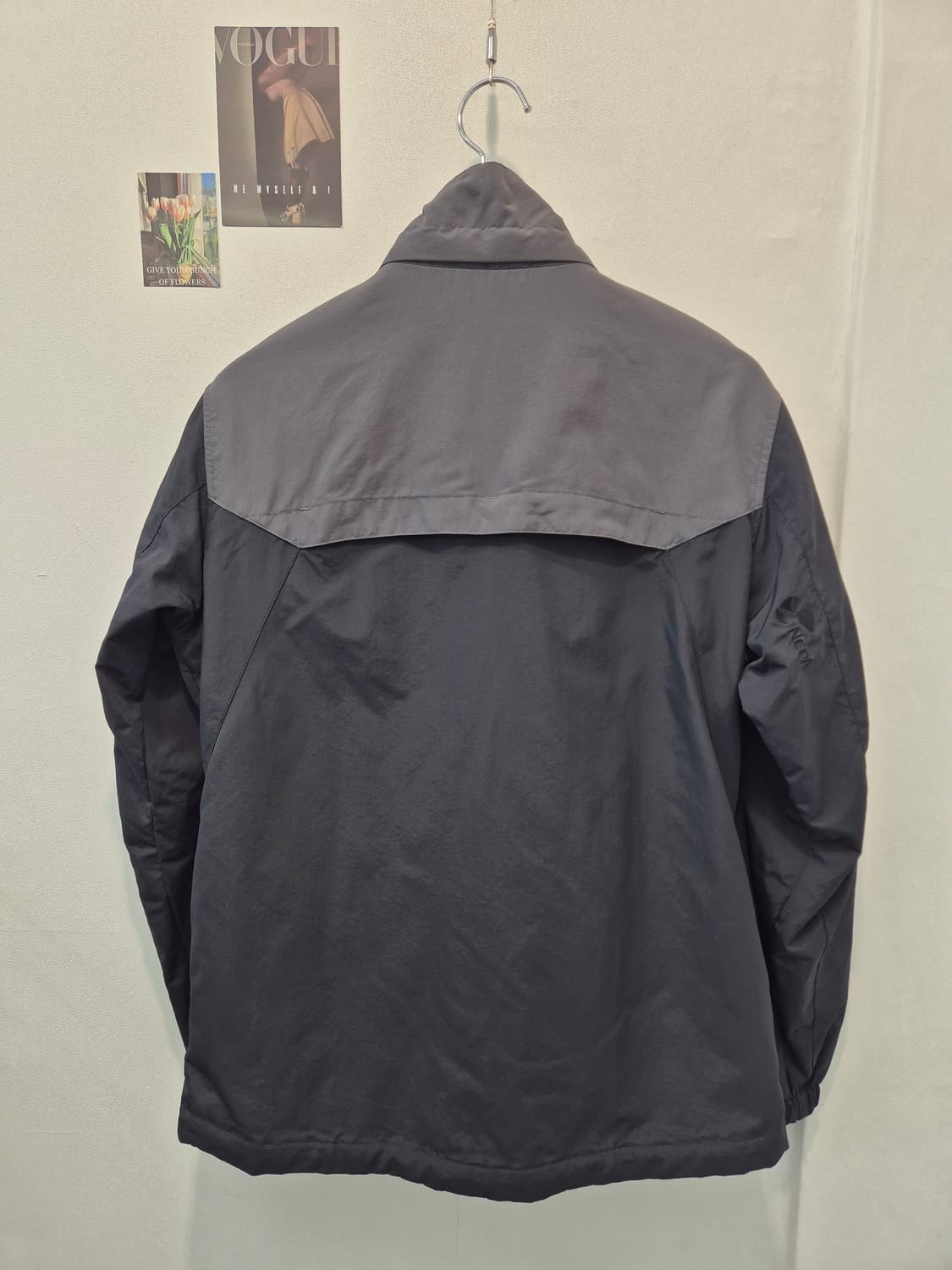 네파  남성 감정 바람막이 자켓 100
사이즈  실측  가슴단면 53 상품이미지6