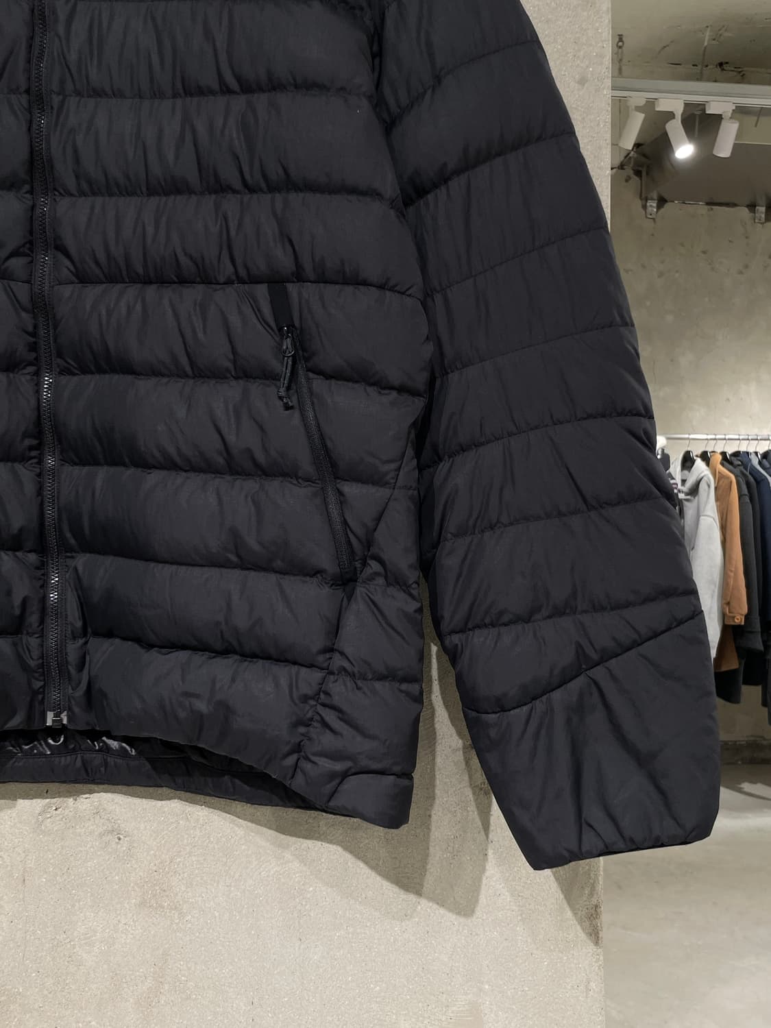 아크테릭스 블랙 토륨 구스다운 경량 자켓 상품이미지5